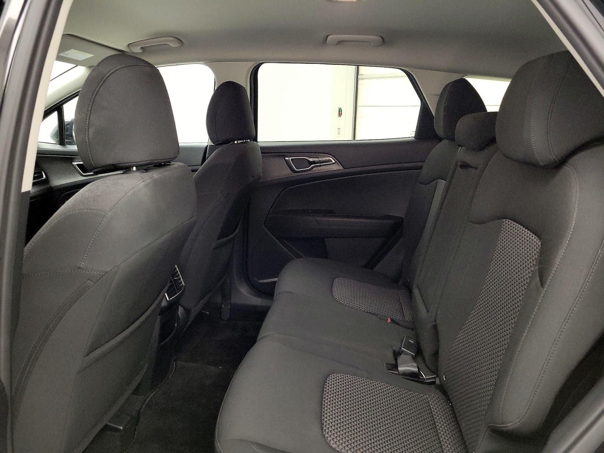 Thumbnail: 2023 Kia Sportage - 19