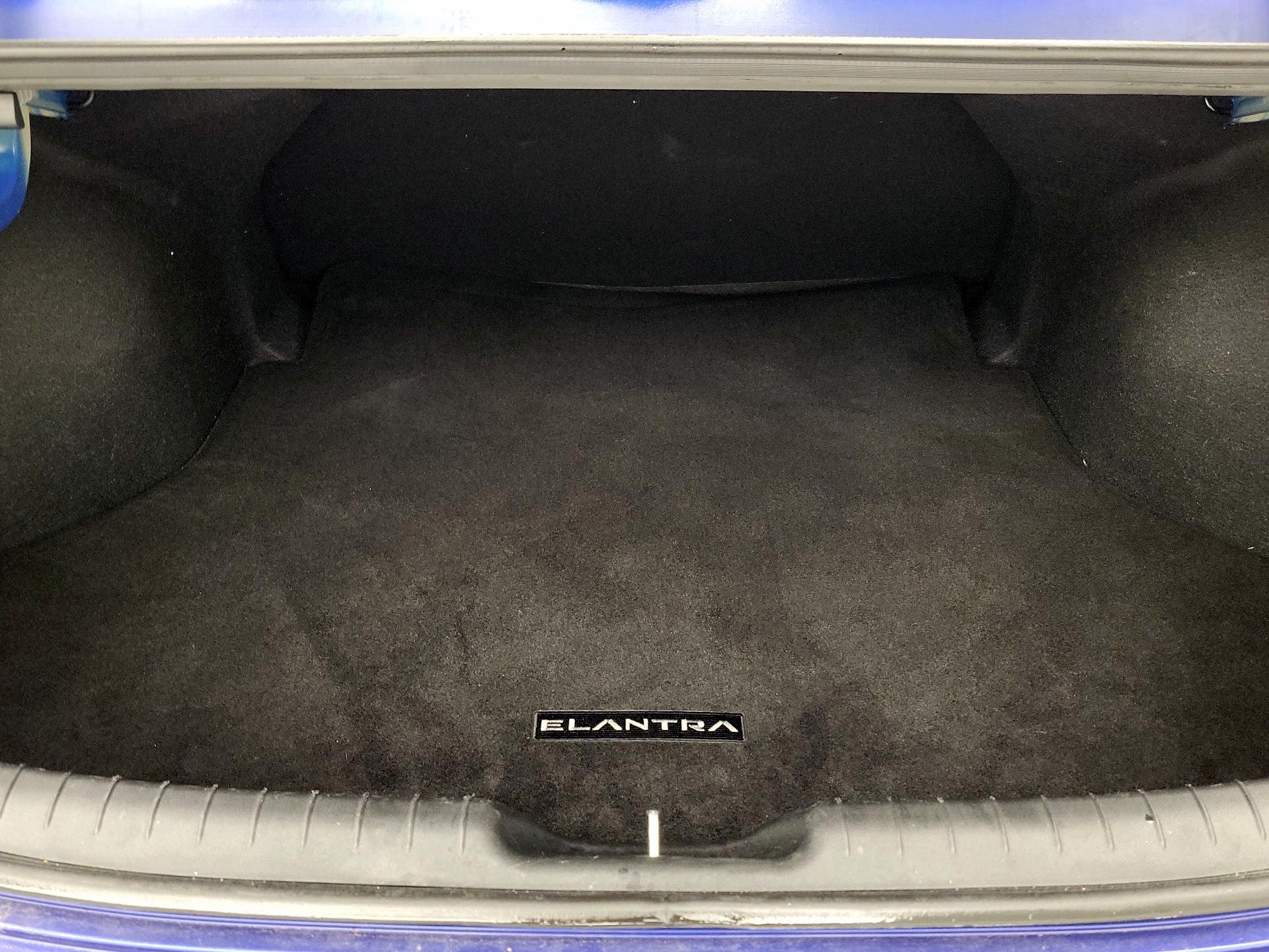 Thumbnail: 2023 Hyundai Elantra - 20