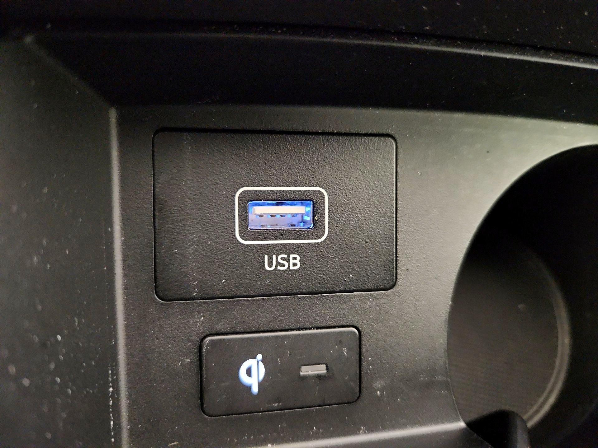 Thumbnail: 2023 Hyundai Santa Fe - 19