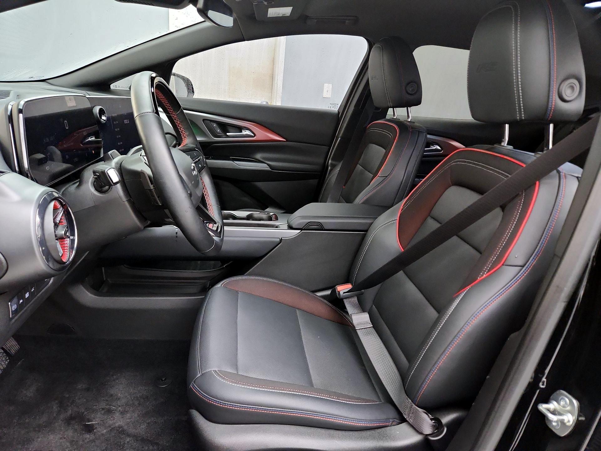 Thumbnail: 2024 Chevrolet Equinox - 11