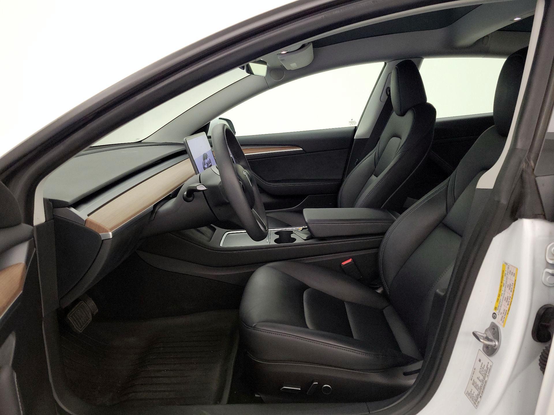 Thumbnail: 2023 Tesla Model 3 - 11