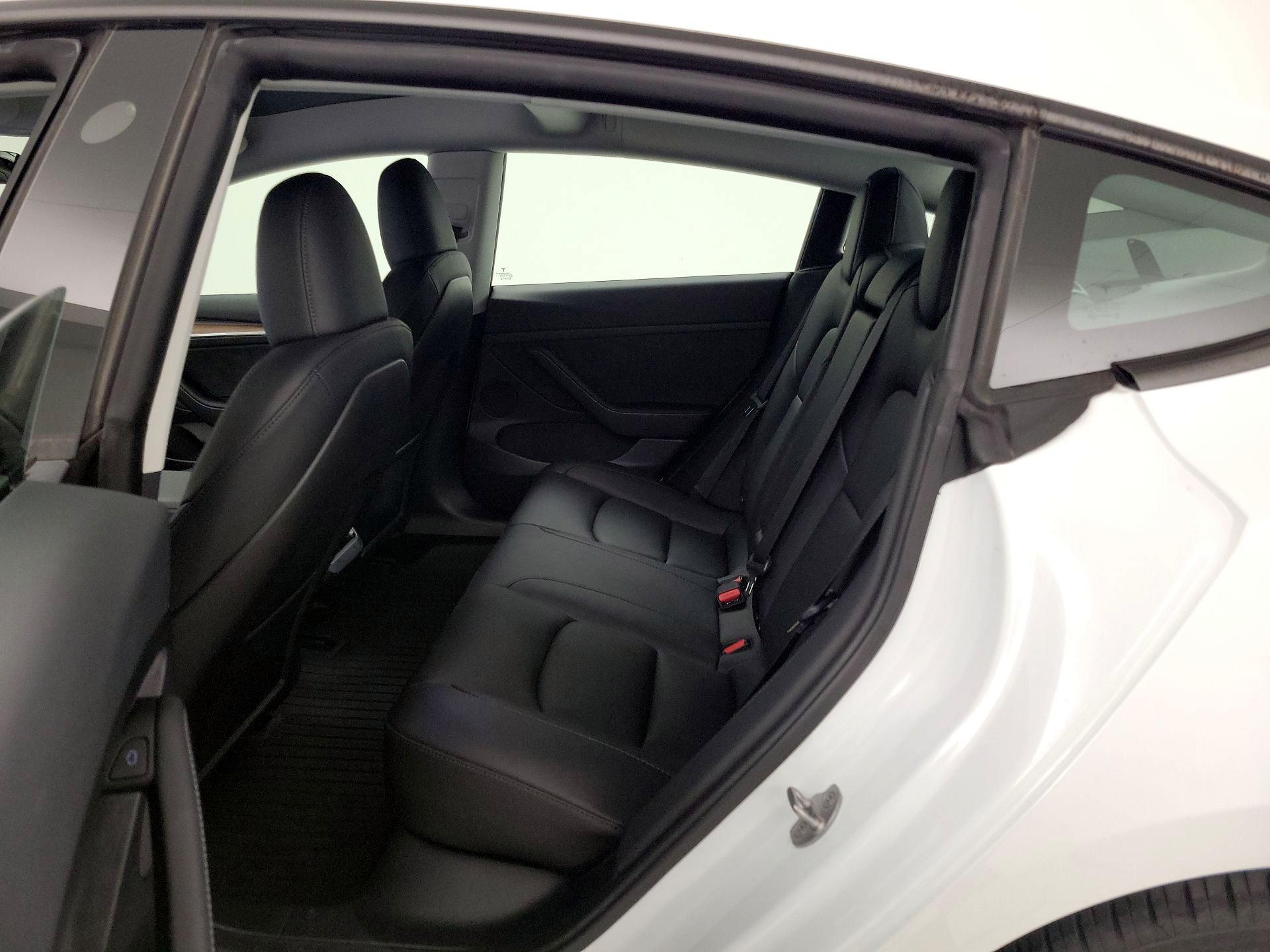 Thumbnail: 2023 Tesla Model 3 - 17