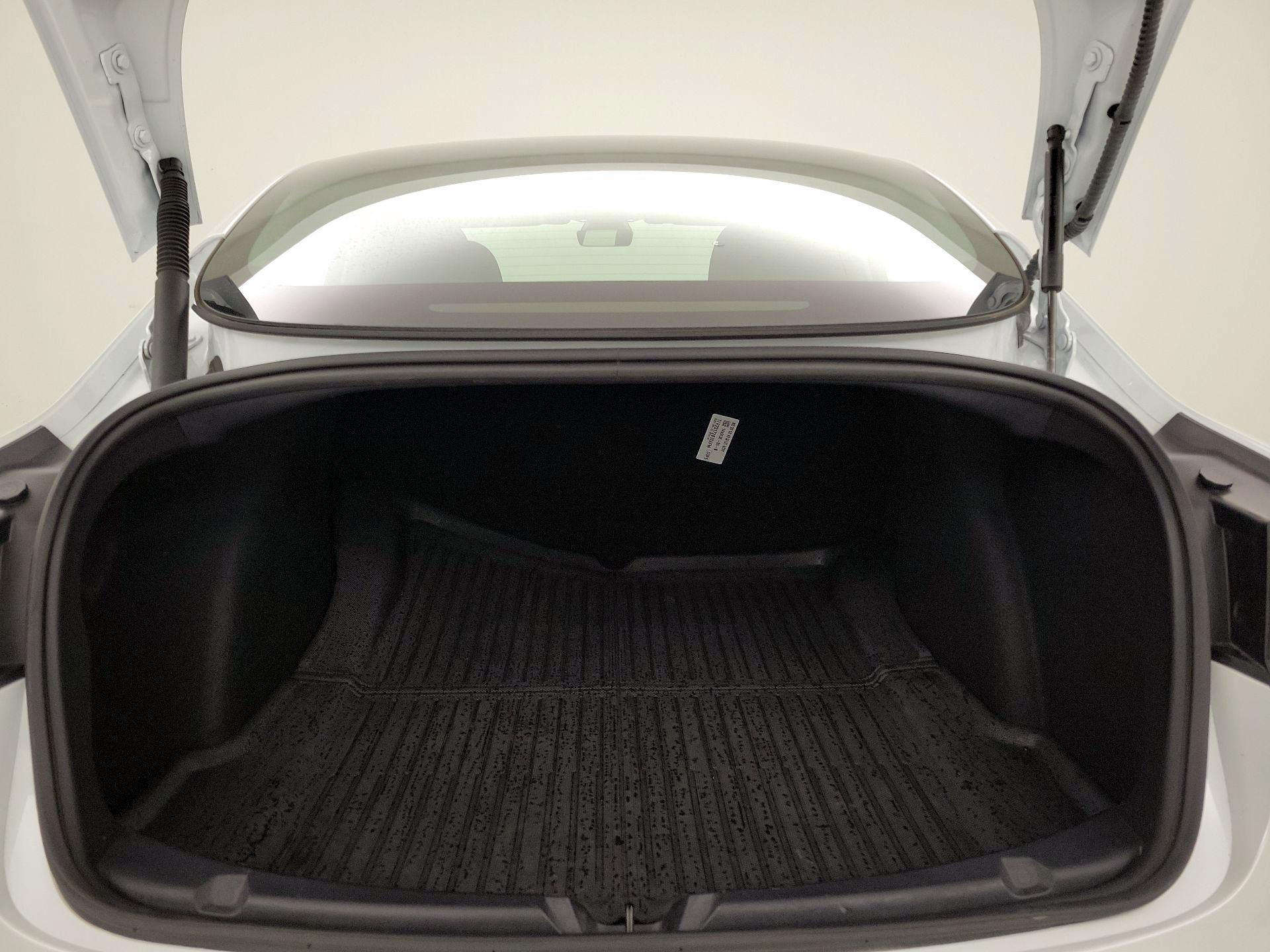 Thumbnail: 2023 Tesla Model 3 - 18