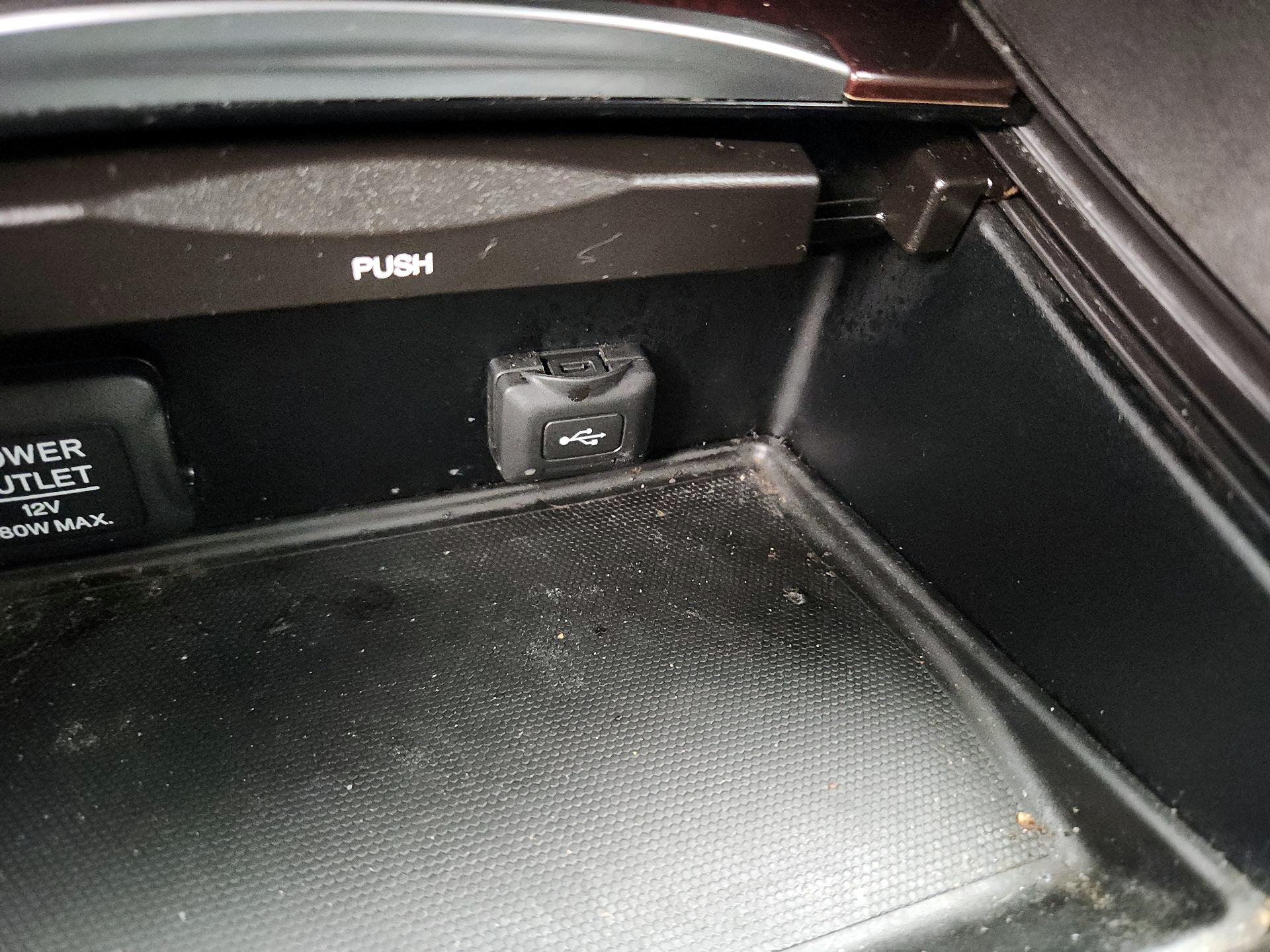 Thumbnail: 2015 Acura TLX - 17