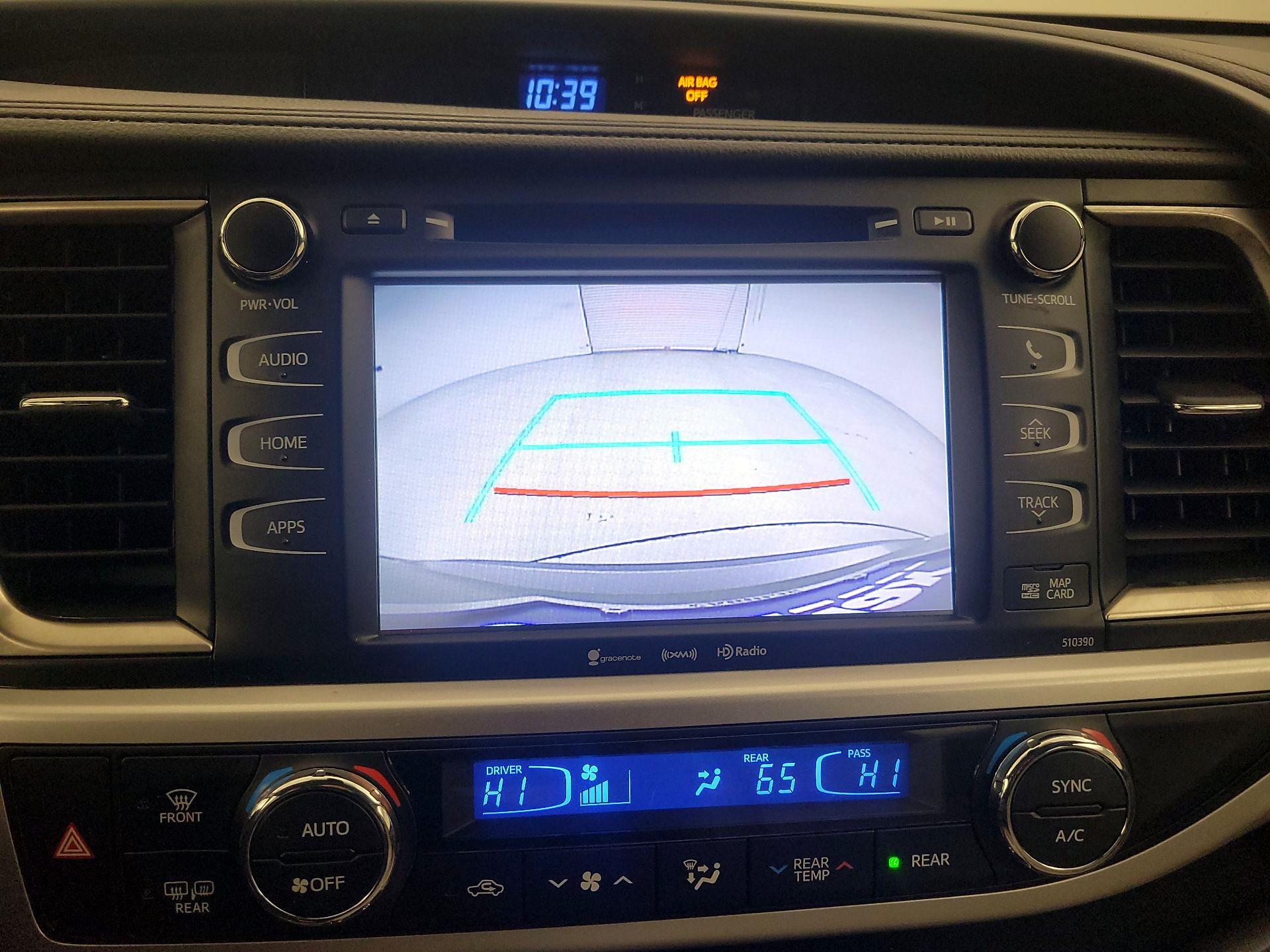 Thumbnail: 2019 Toyota Highlander - 14