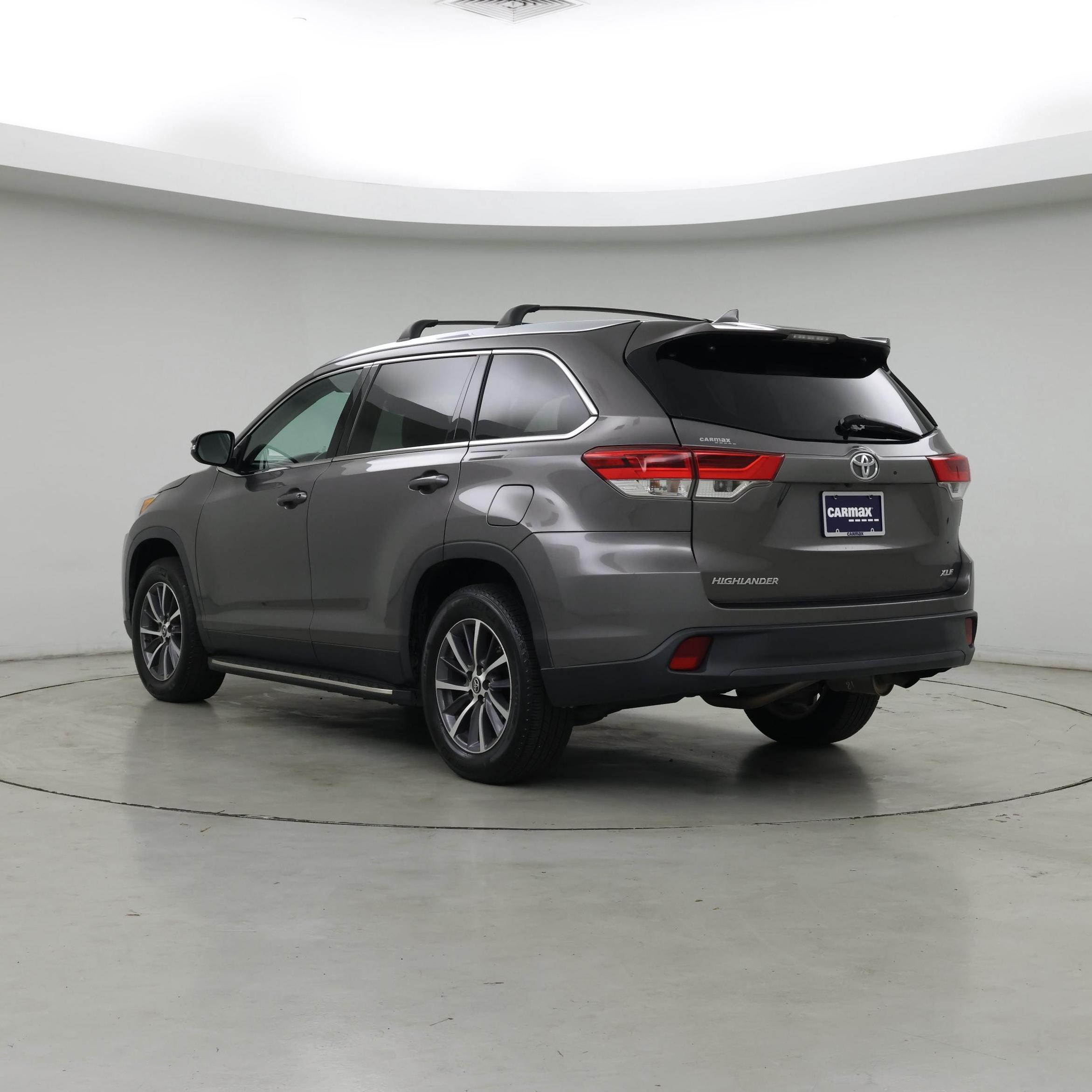 Thumbnail: 2019 Toyota Highlander - 2