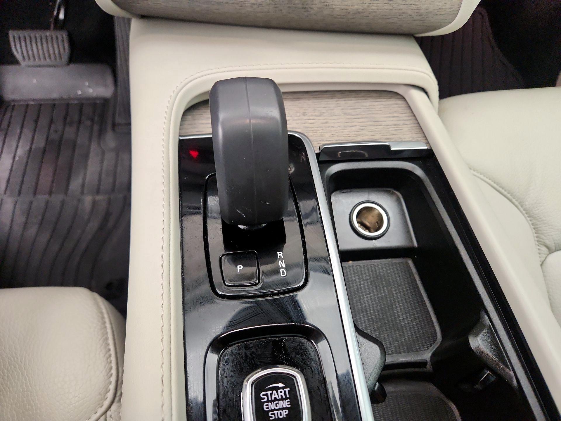 Thumbnail: 2024 Volvo XC90 - 17