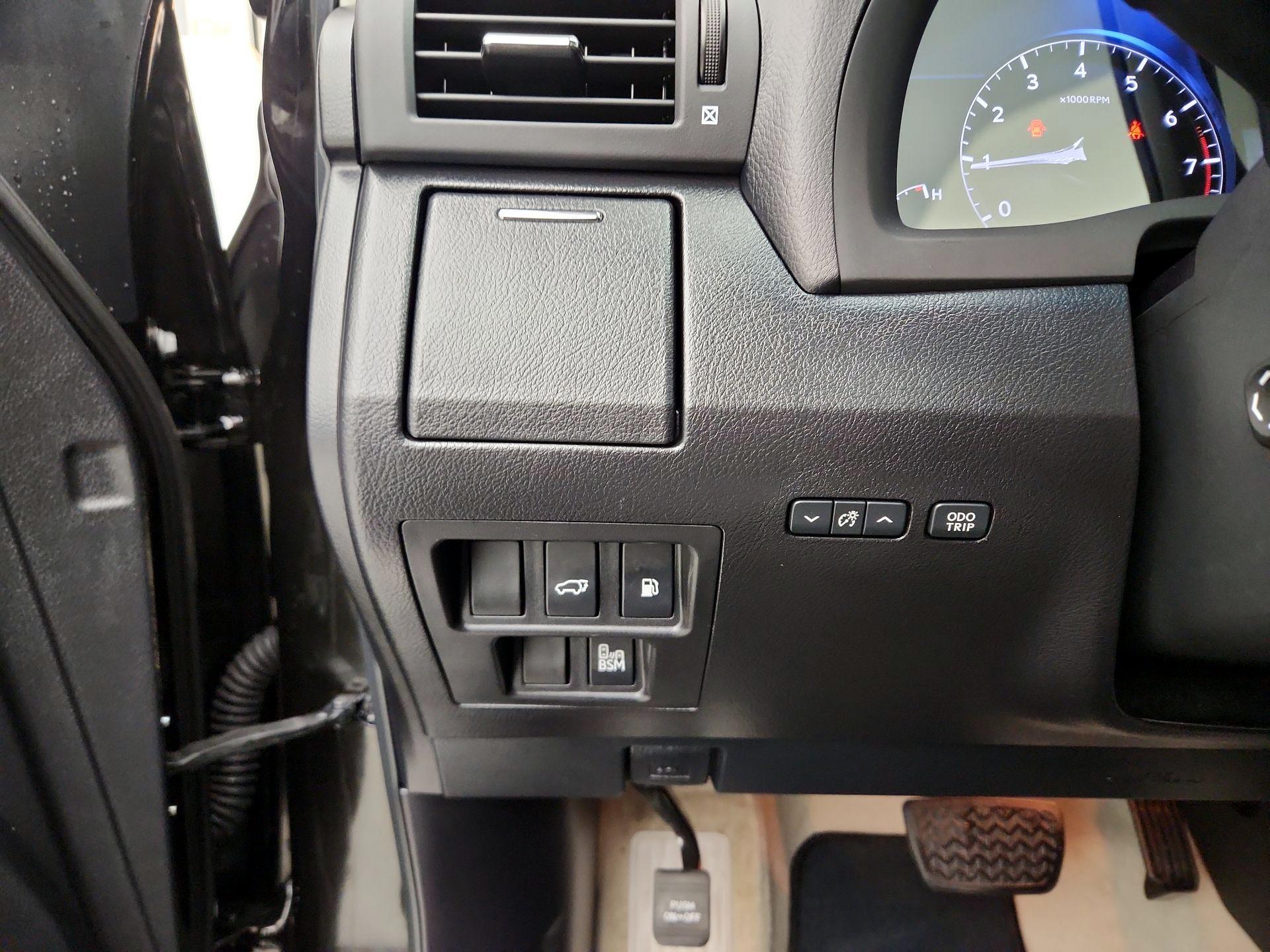 Thumbnail: 2015 Lexus RX - 13