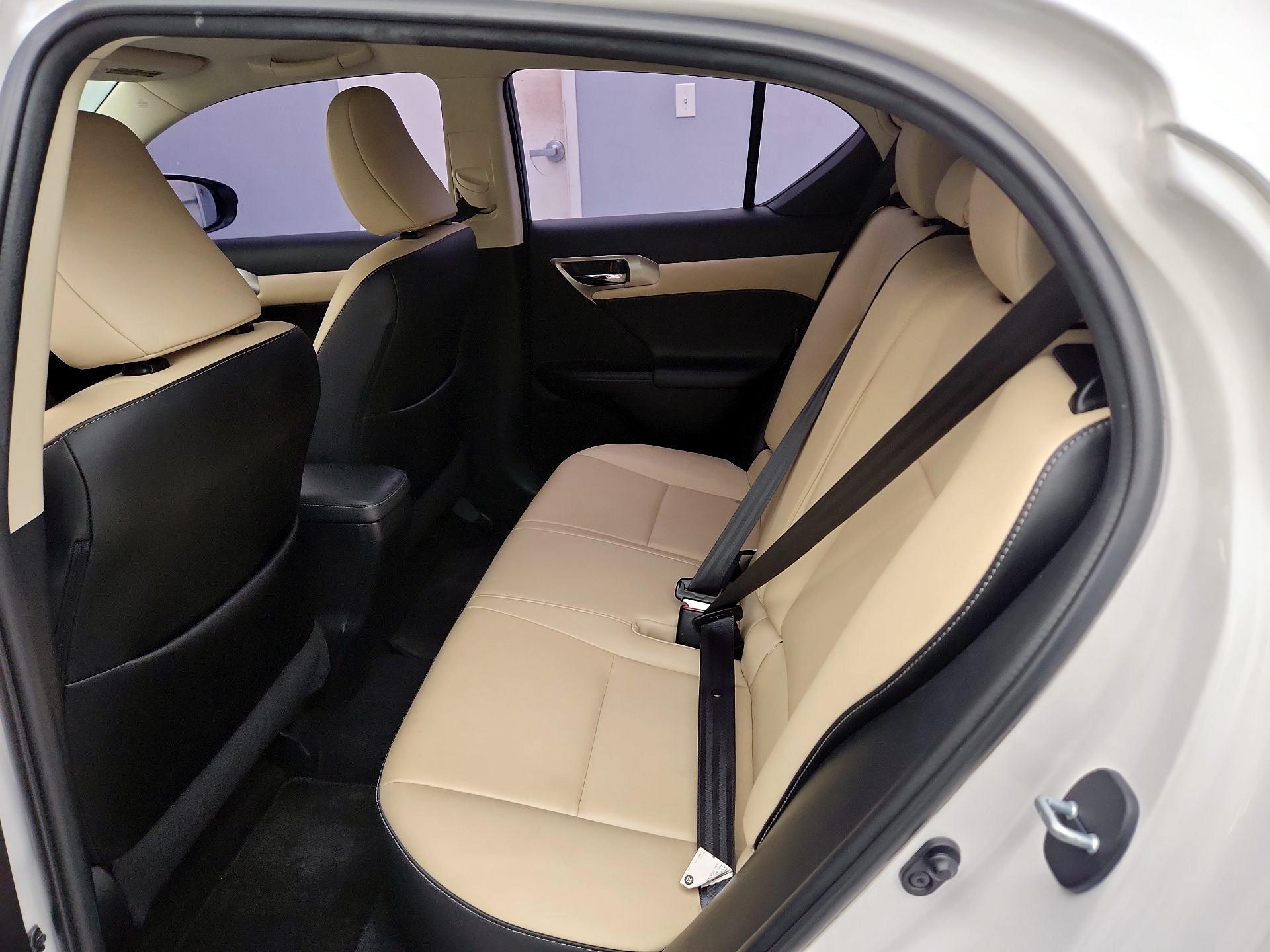 Thumbnail: 2016 Lexus CT - 19