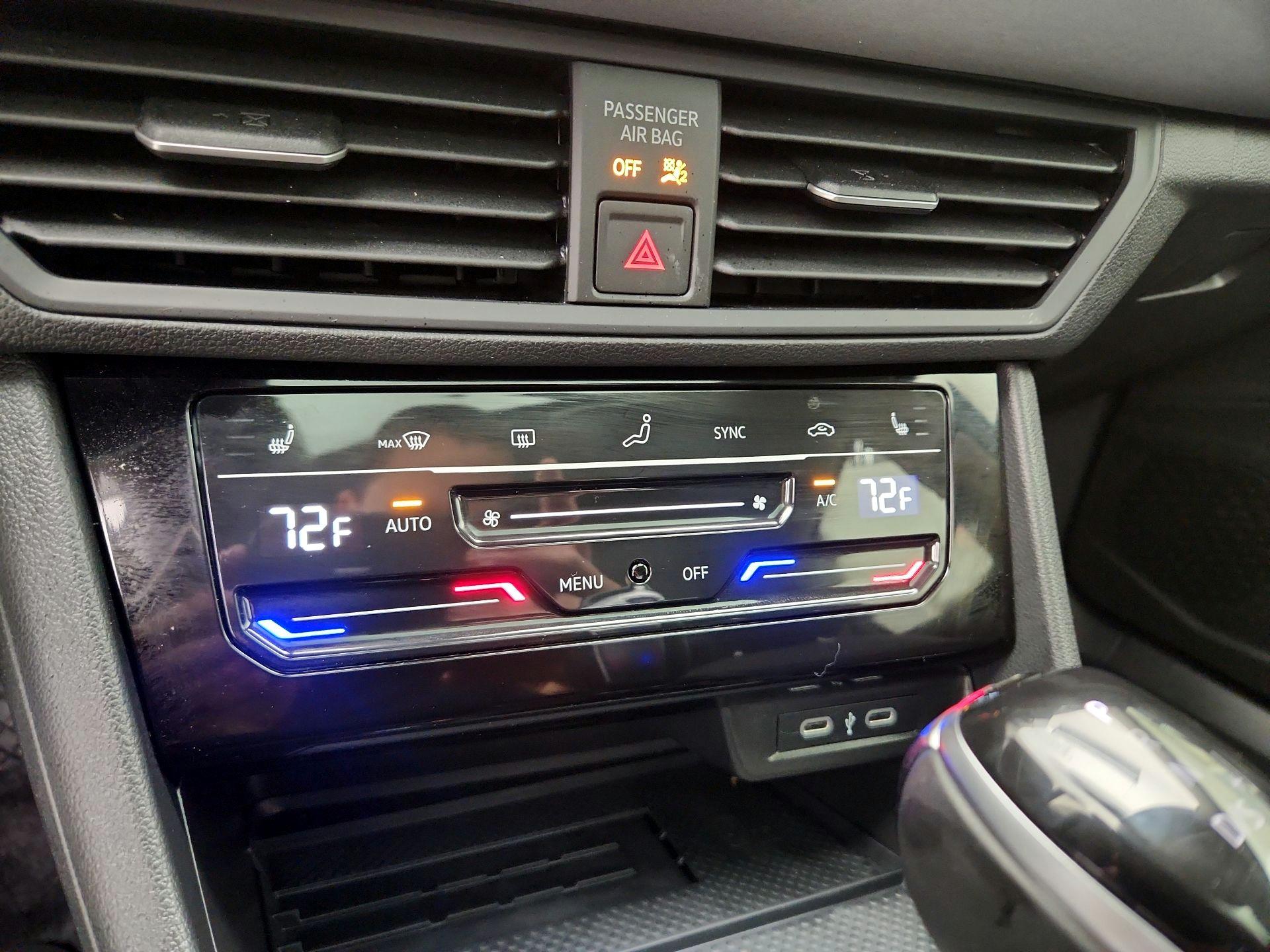 Thumbnail: 2025 Volkswagen Jetta - 16