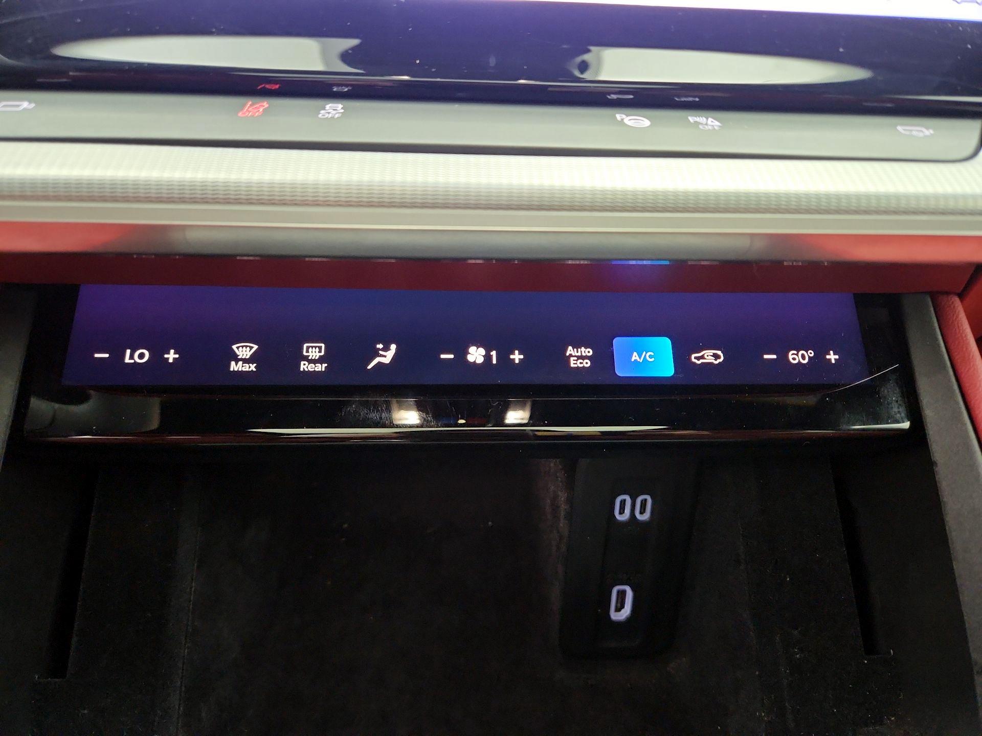 Thumbnail: 2024 Jeep Wagoneer S - 17