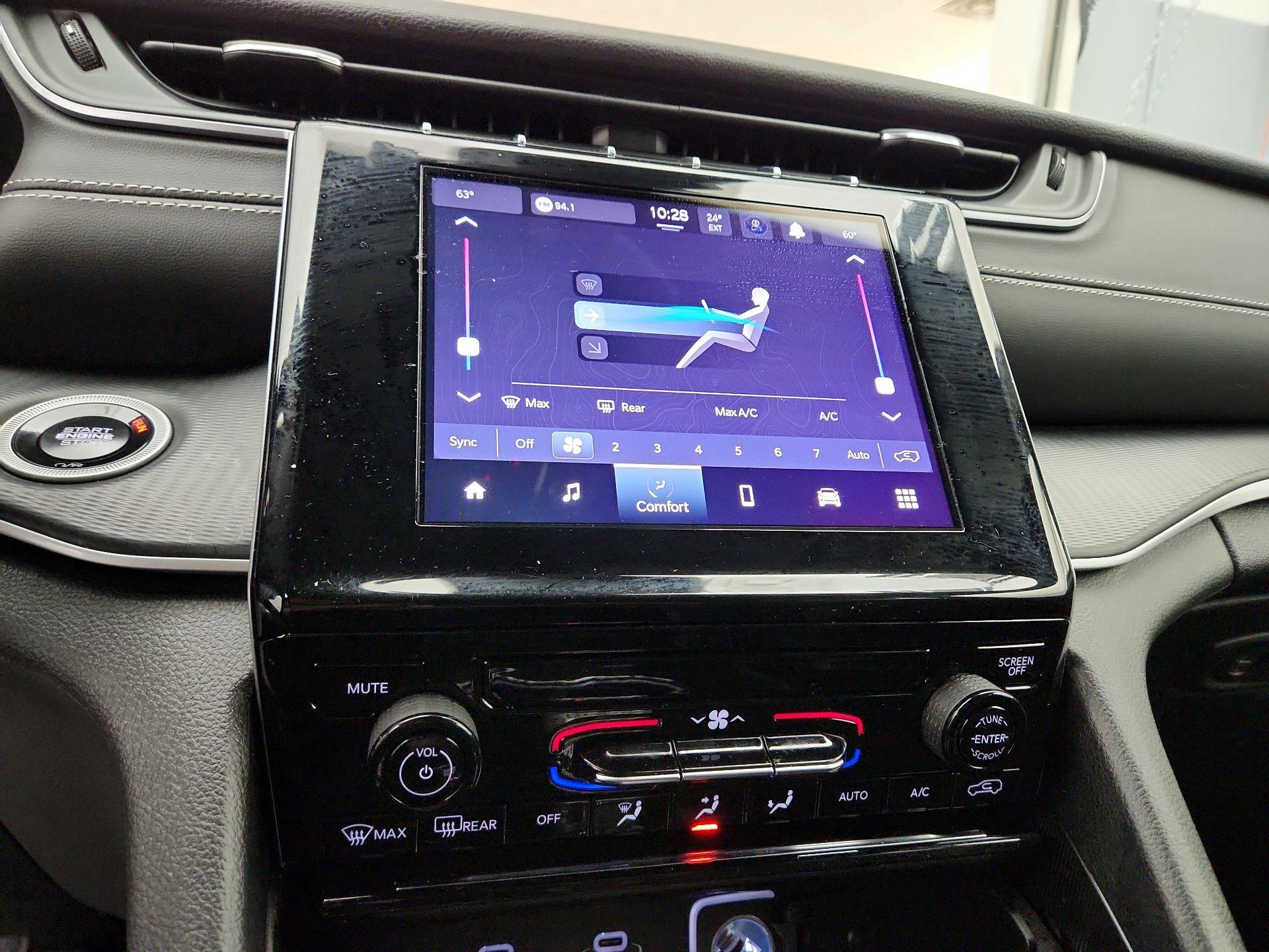 Thumbnail: 2024 Jeep Grand Cherokee - 16