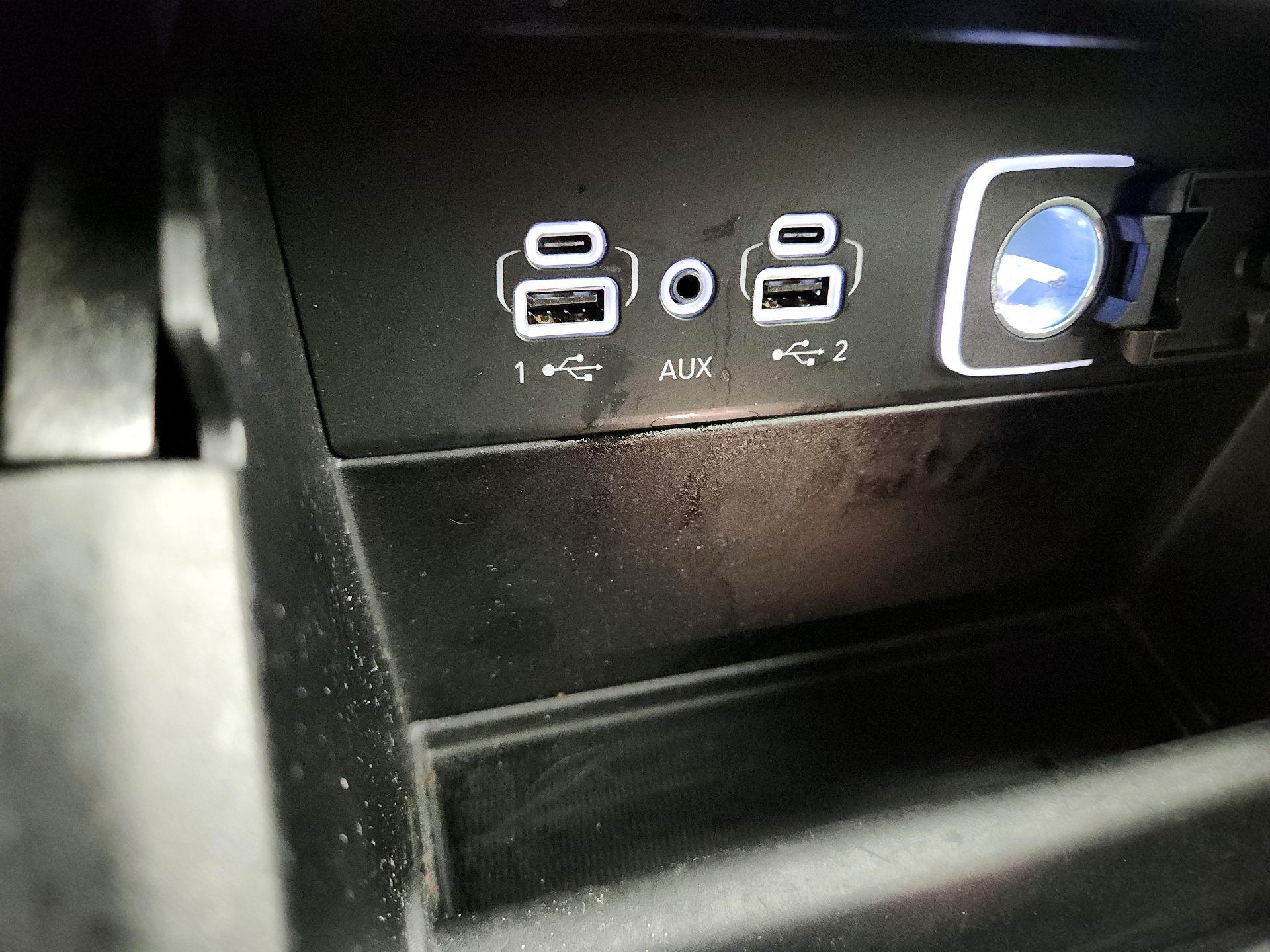 Thumbnail: 2024 Jeep Grand Cherokee - 18