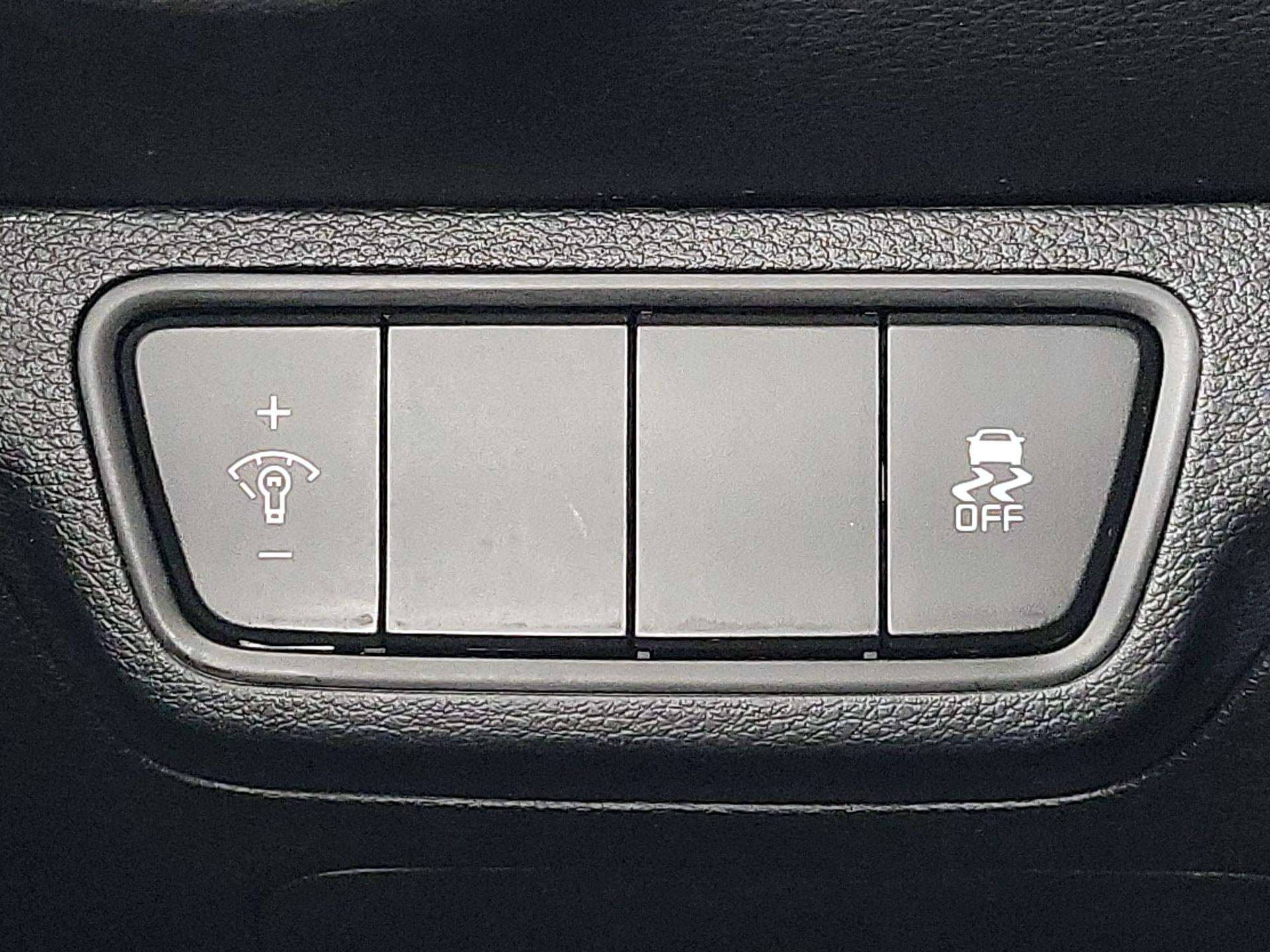 Thumbnail: 2023 Kia Forte - 13