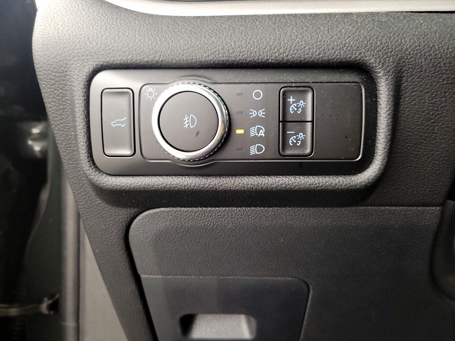 Thumbnail: 2023 Ford Explorer - 13