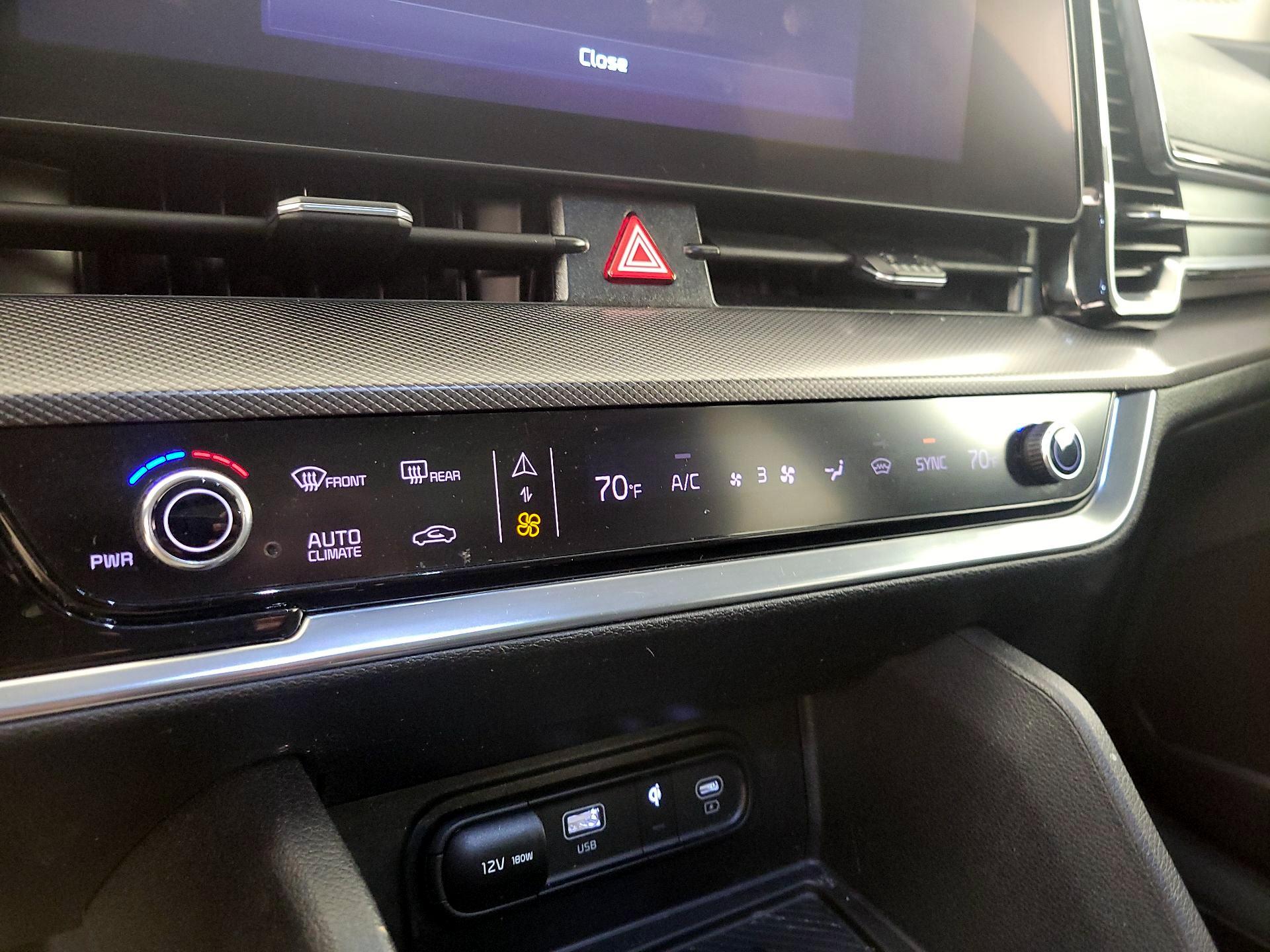 Thumbnail: 2023 Kia Sportage - 17