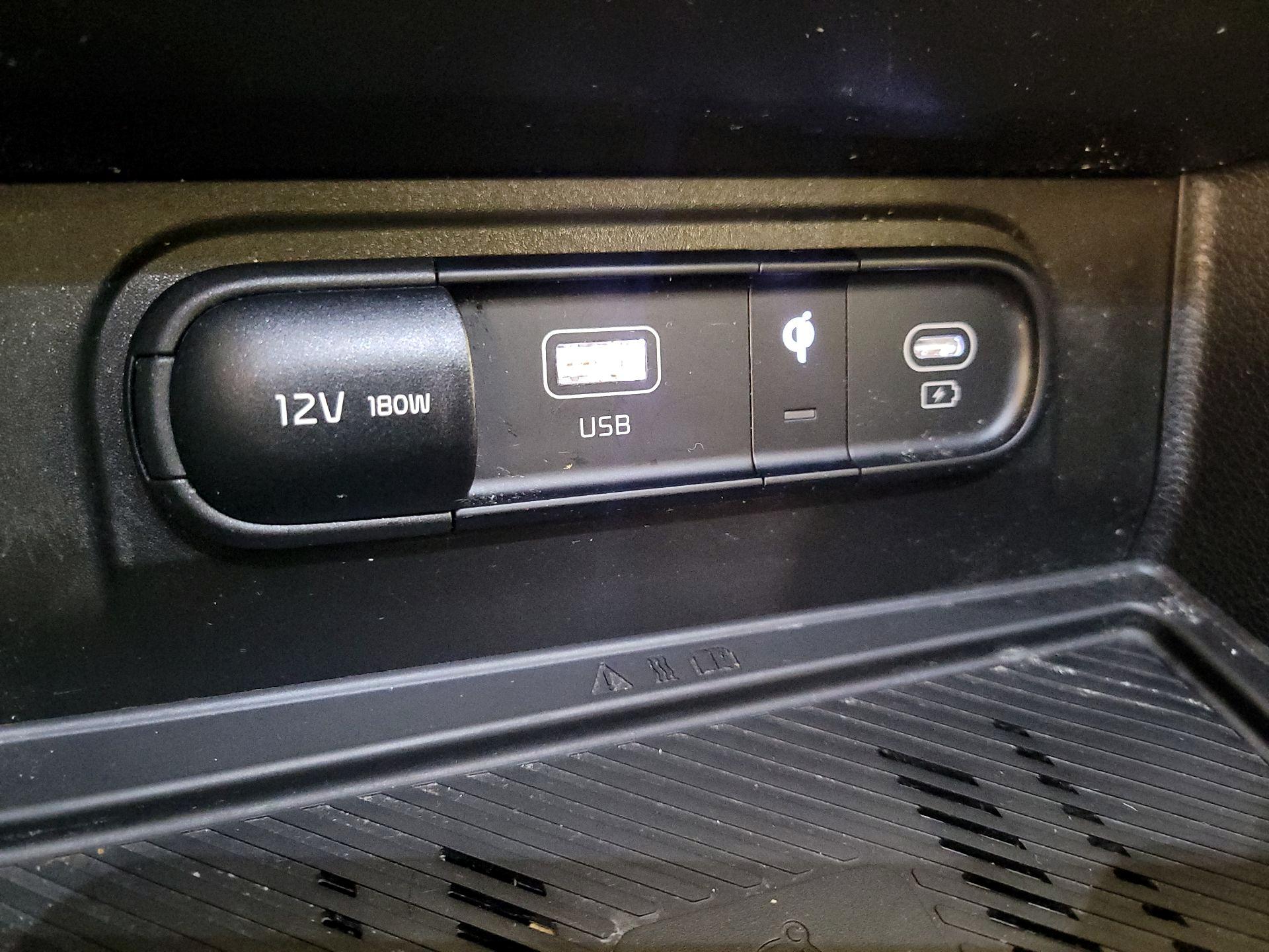 Thumbnail: 2023 Kia Sportage - 19