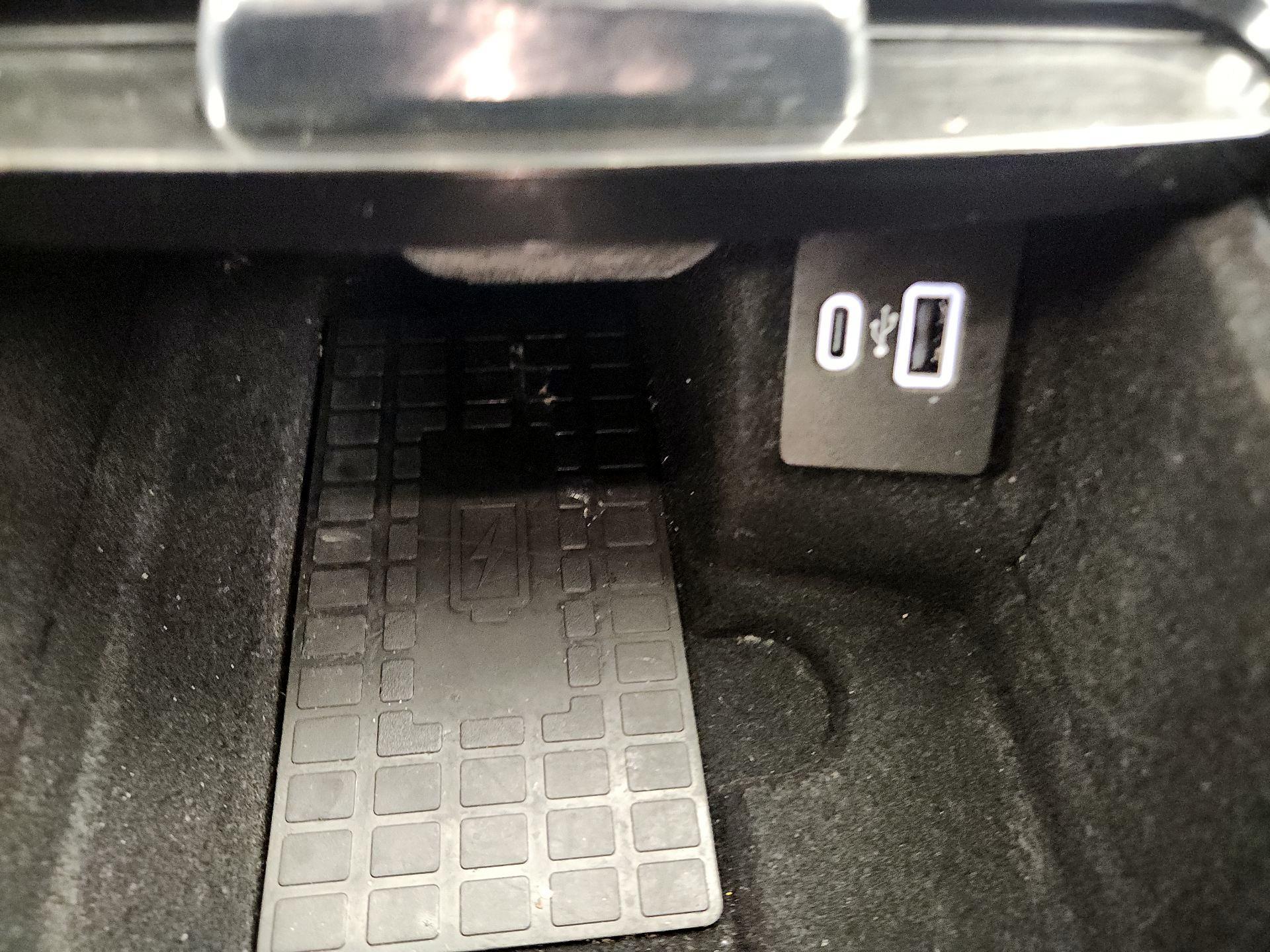 Thumbnail: 2023 Lincoln Nautilus - 17