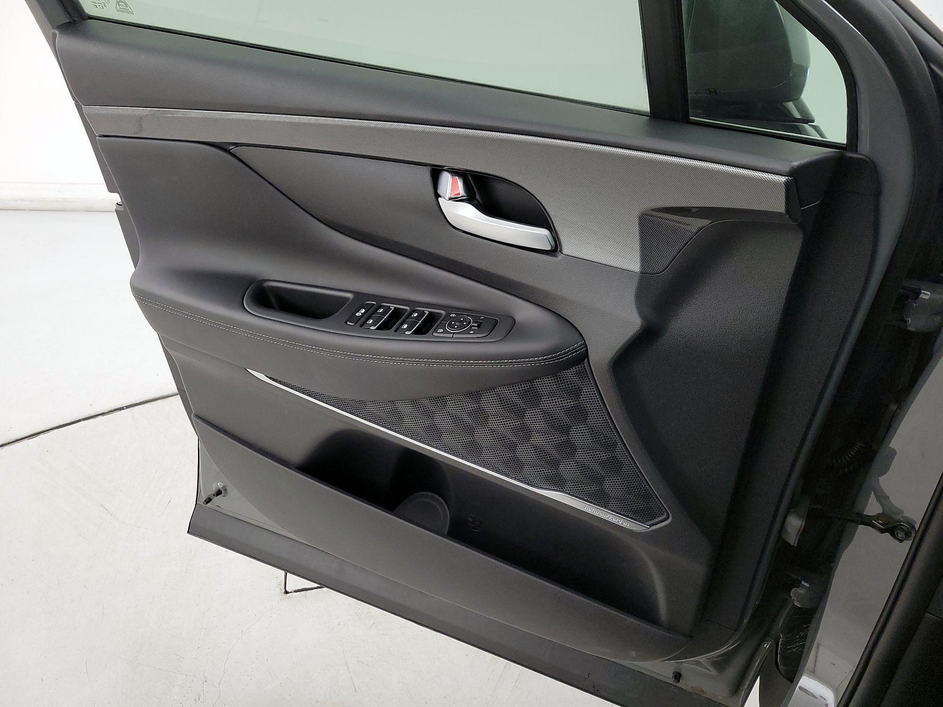 Thumbnail: 2023 Hyundai Santa Fe - 12