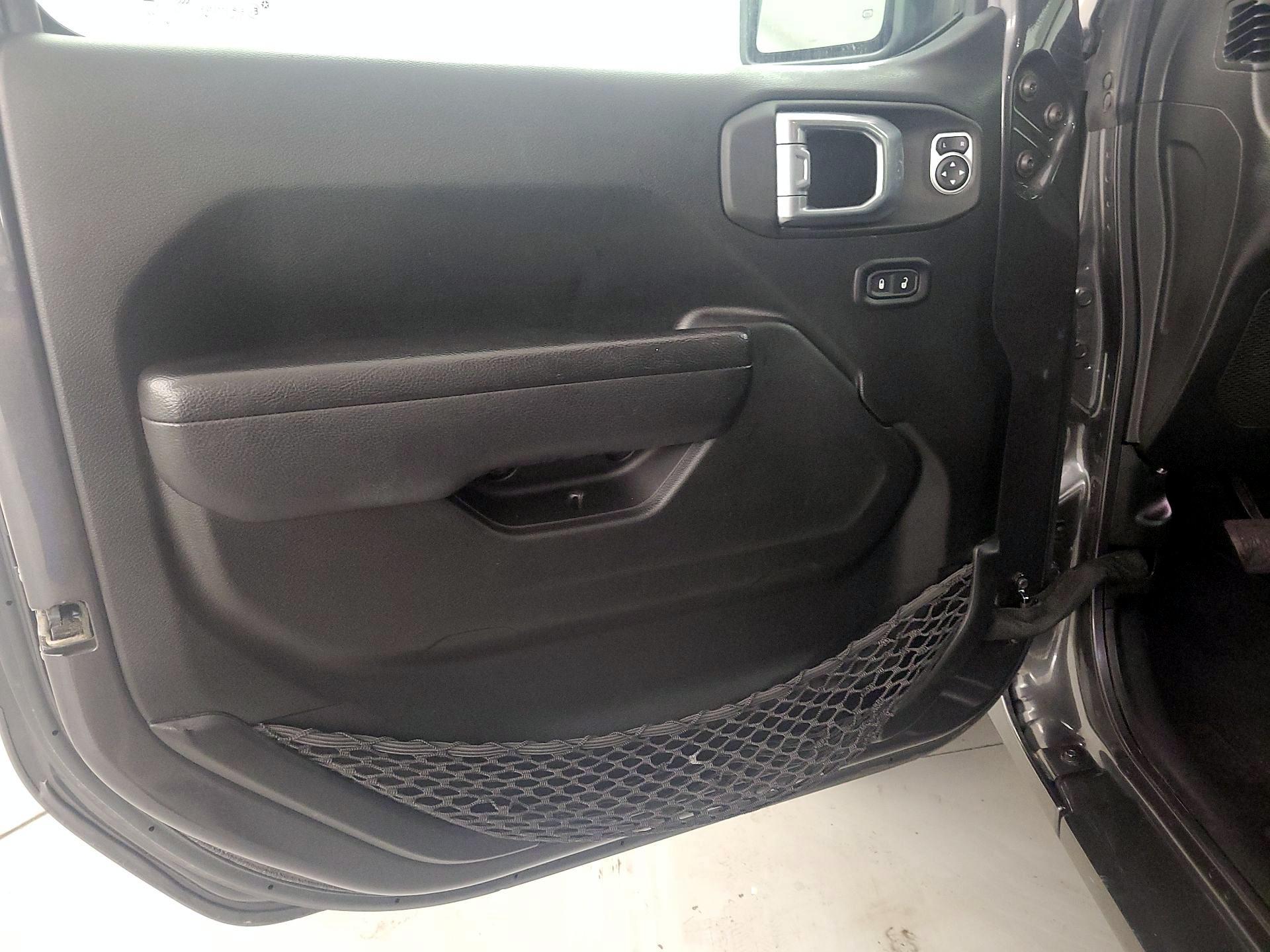 Thumbnail: 2022 Jeep Gladiator - 12