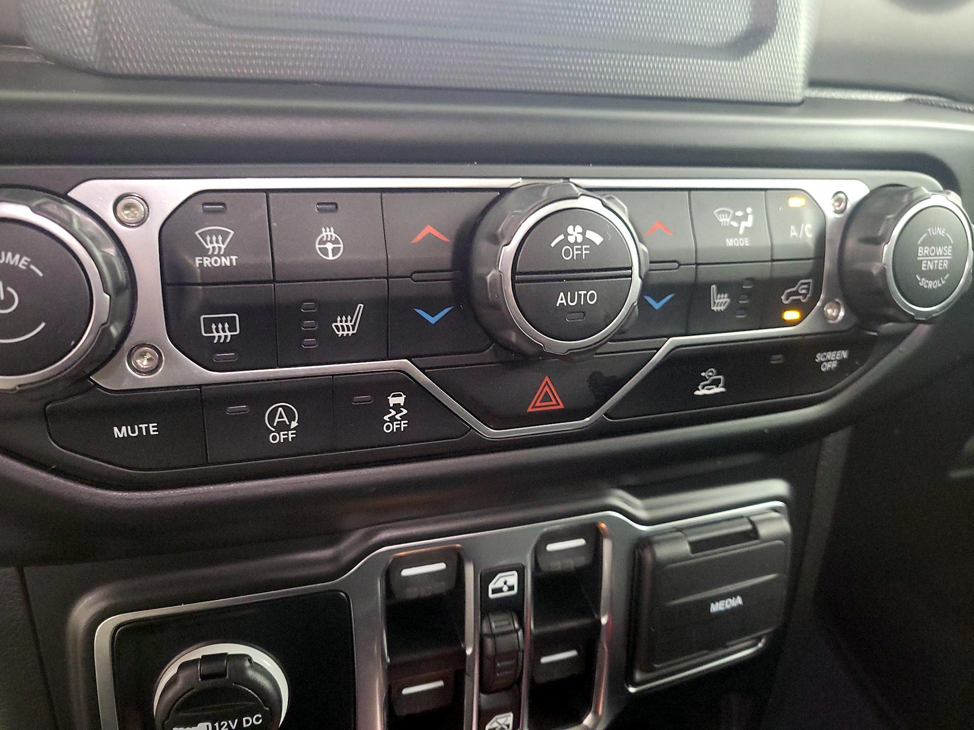 Thumbnail: 2022 Jeep Gladiator - 16