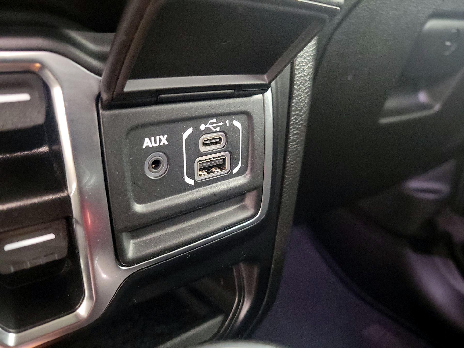 Thumbnail: 2022 Jeep Gladiator - 18