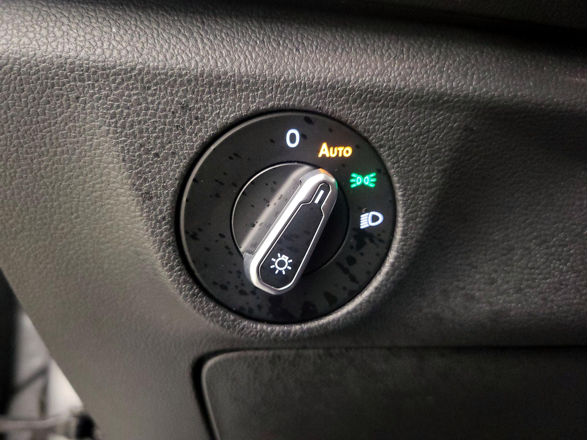 Thumbnail: 2022 Volkswagen Jetta - 13