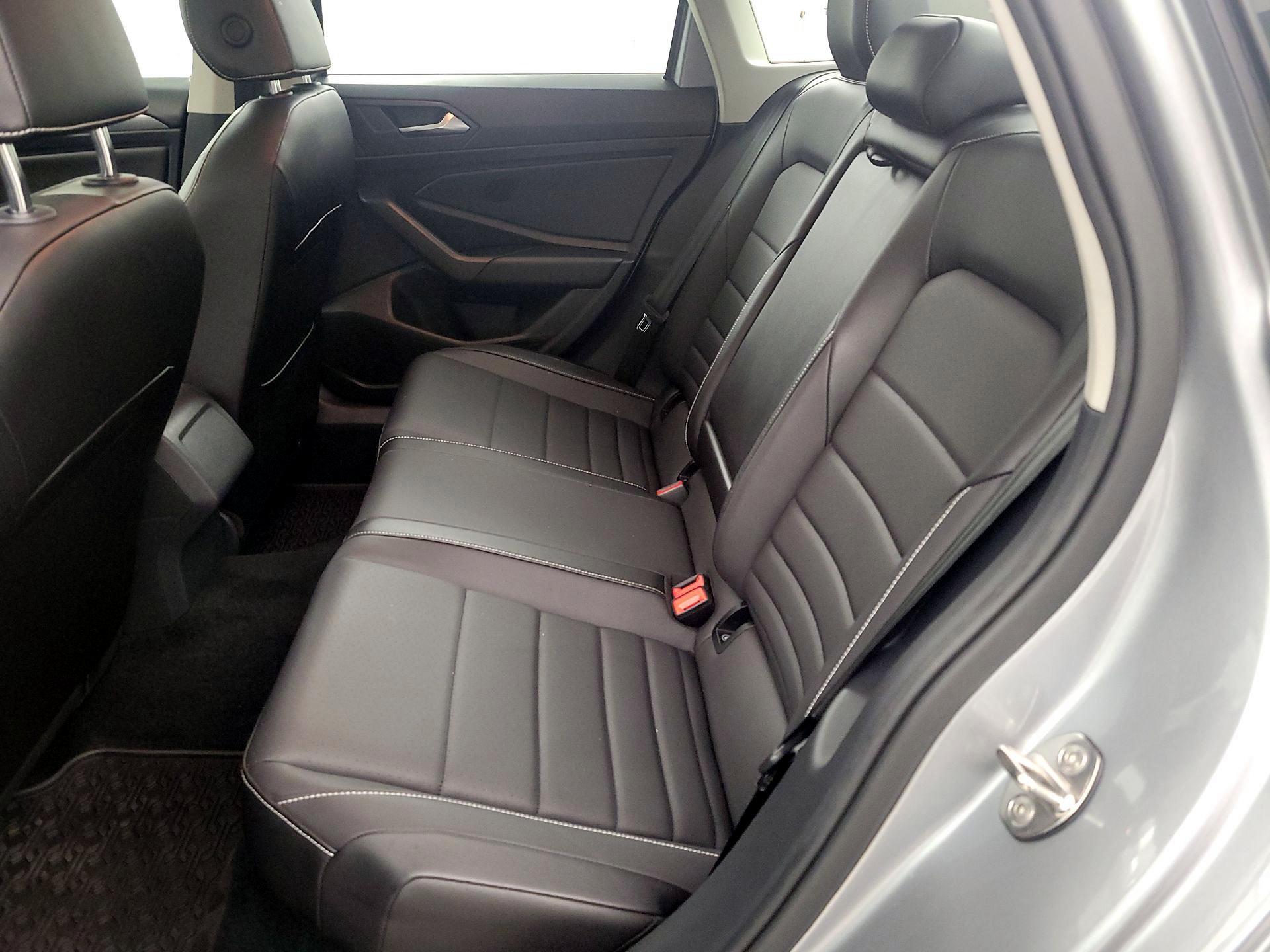 Thumbnail: 2022 Volkswagen Jetta - 20