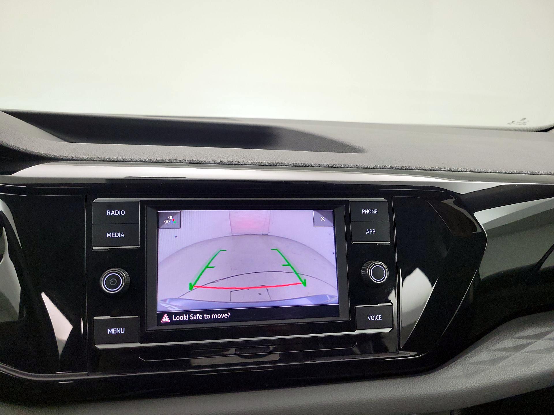 Thumbnail: 2022 Volkswagen Taos - 14