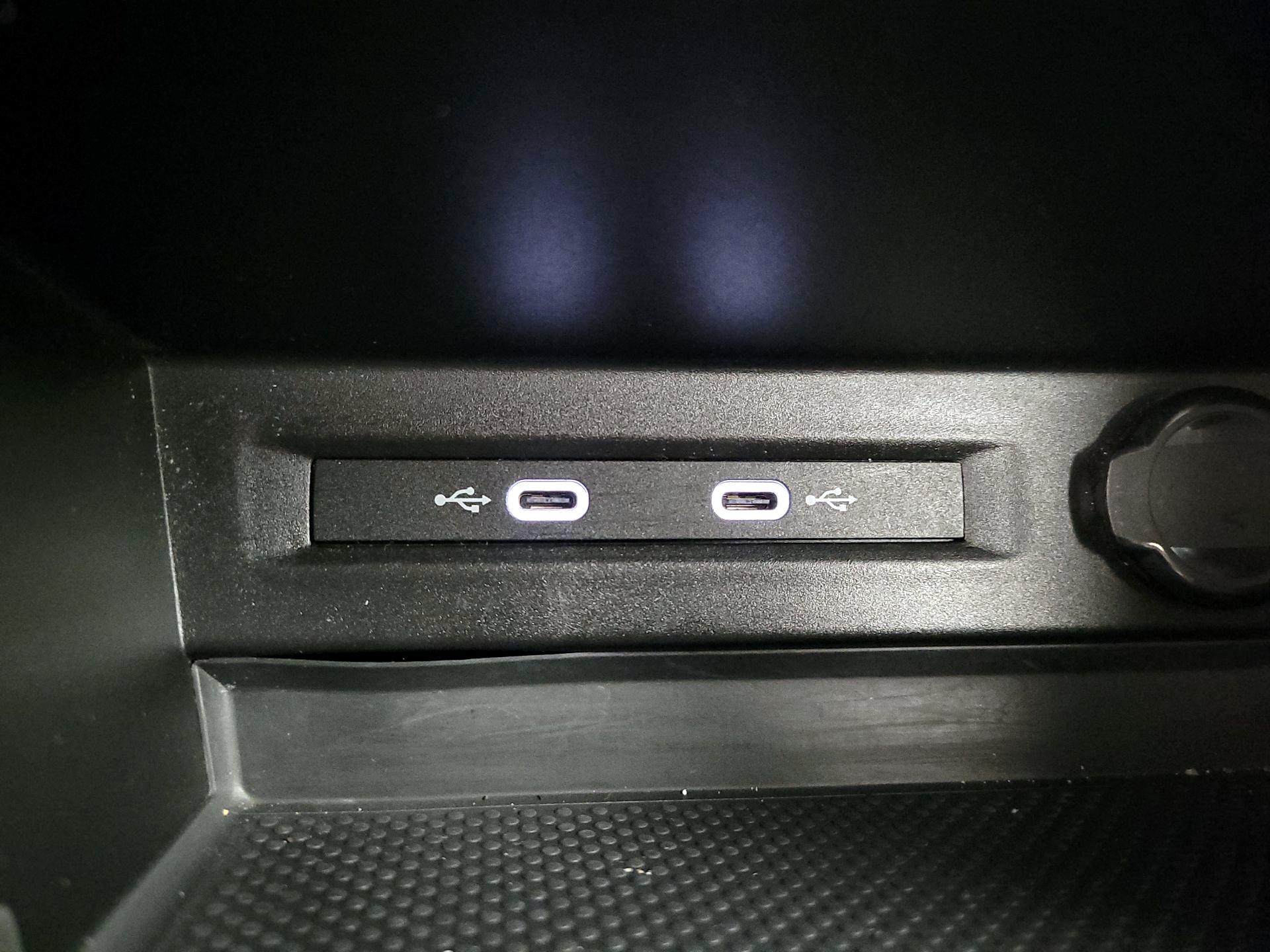 Thumbnail: 2022 Volkswagen Taos - 18