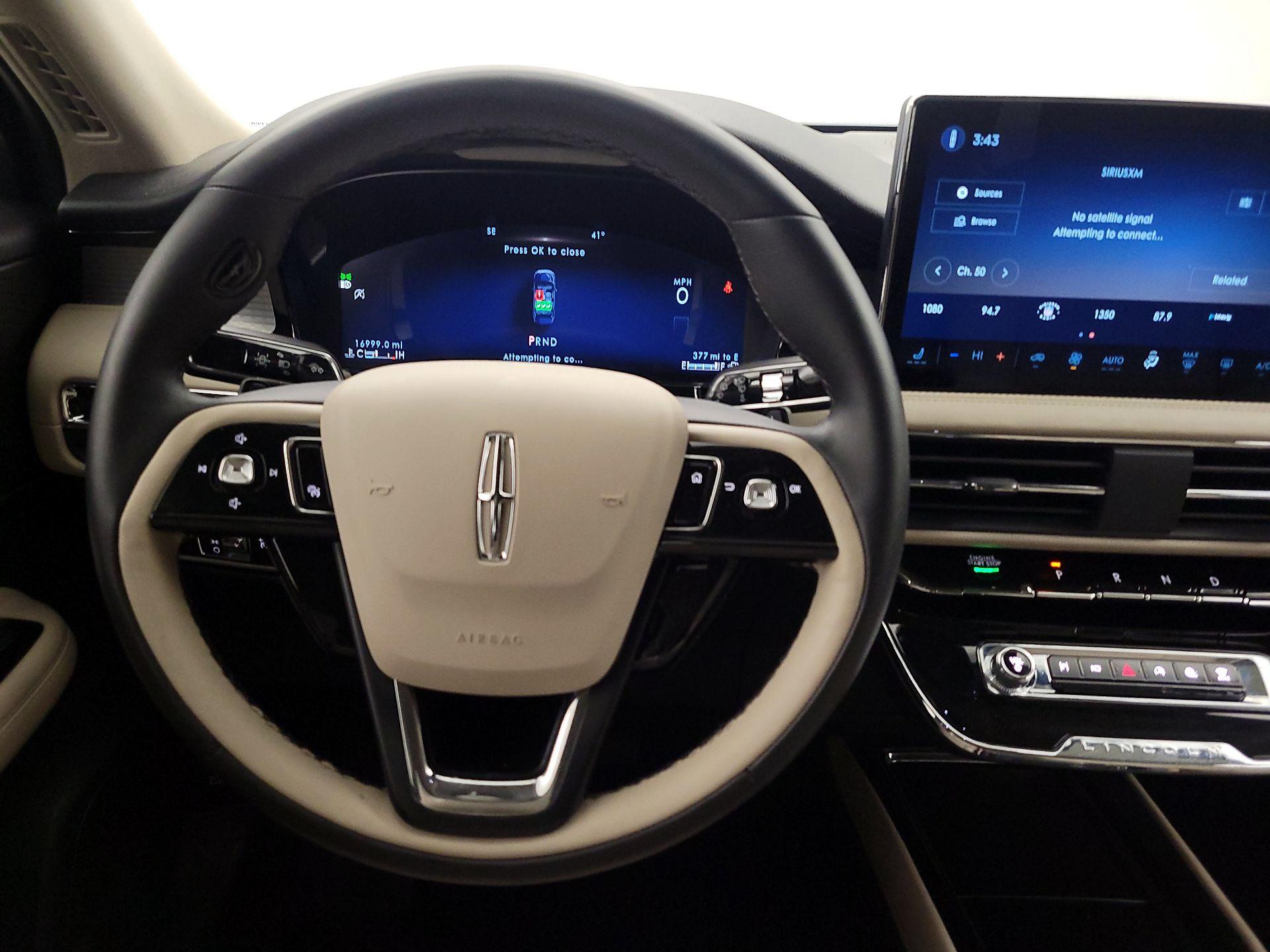 Thumbnail: 2025 Lincoln Corsair - 10