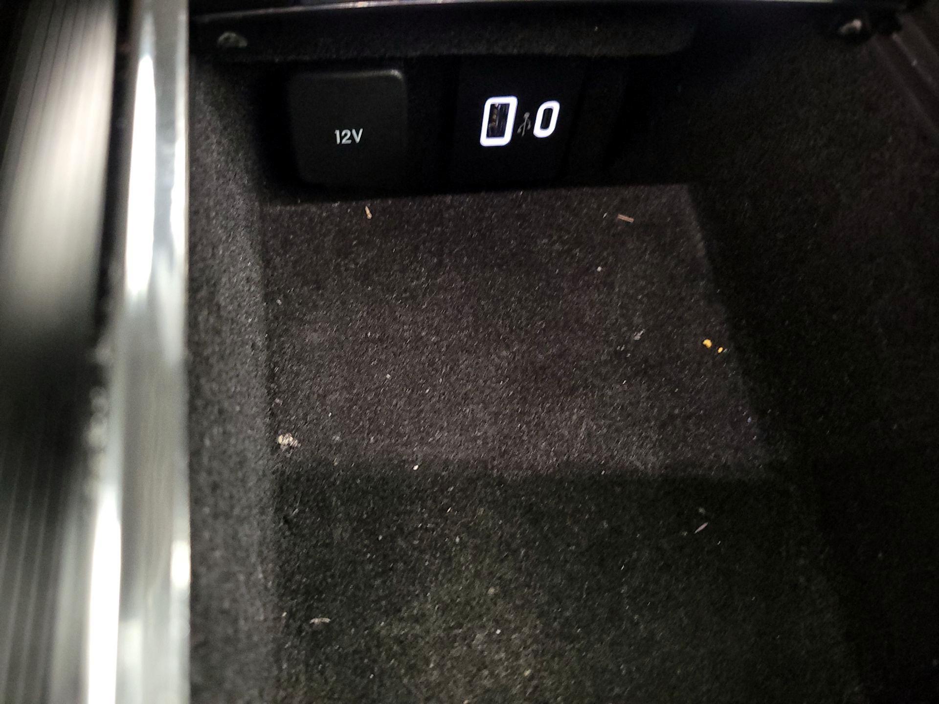 Thumbnail: 2025 Lincoln Corsair - 18