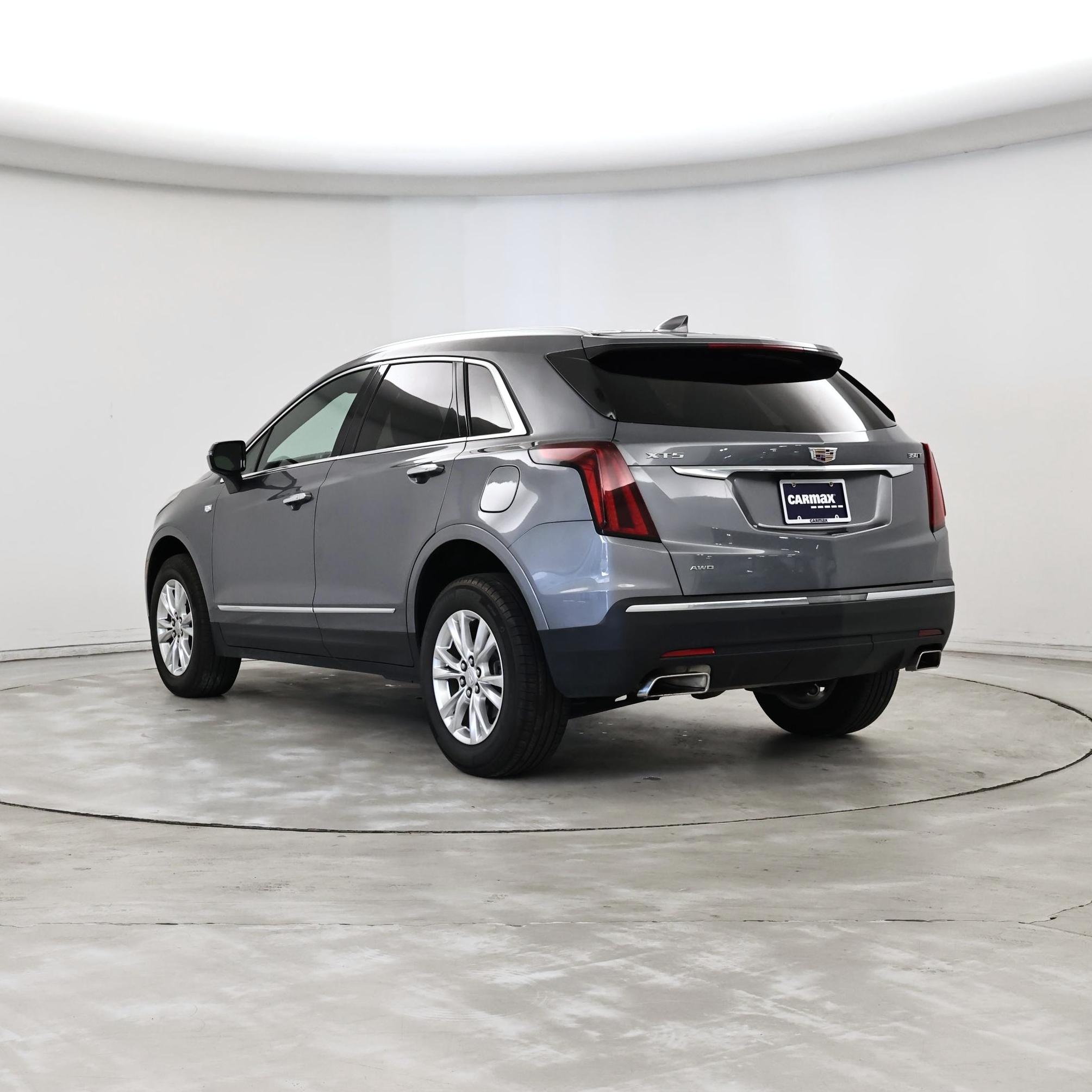 Thumbnail: 2022 Cadillac XT5 - 2