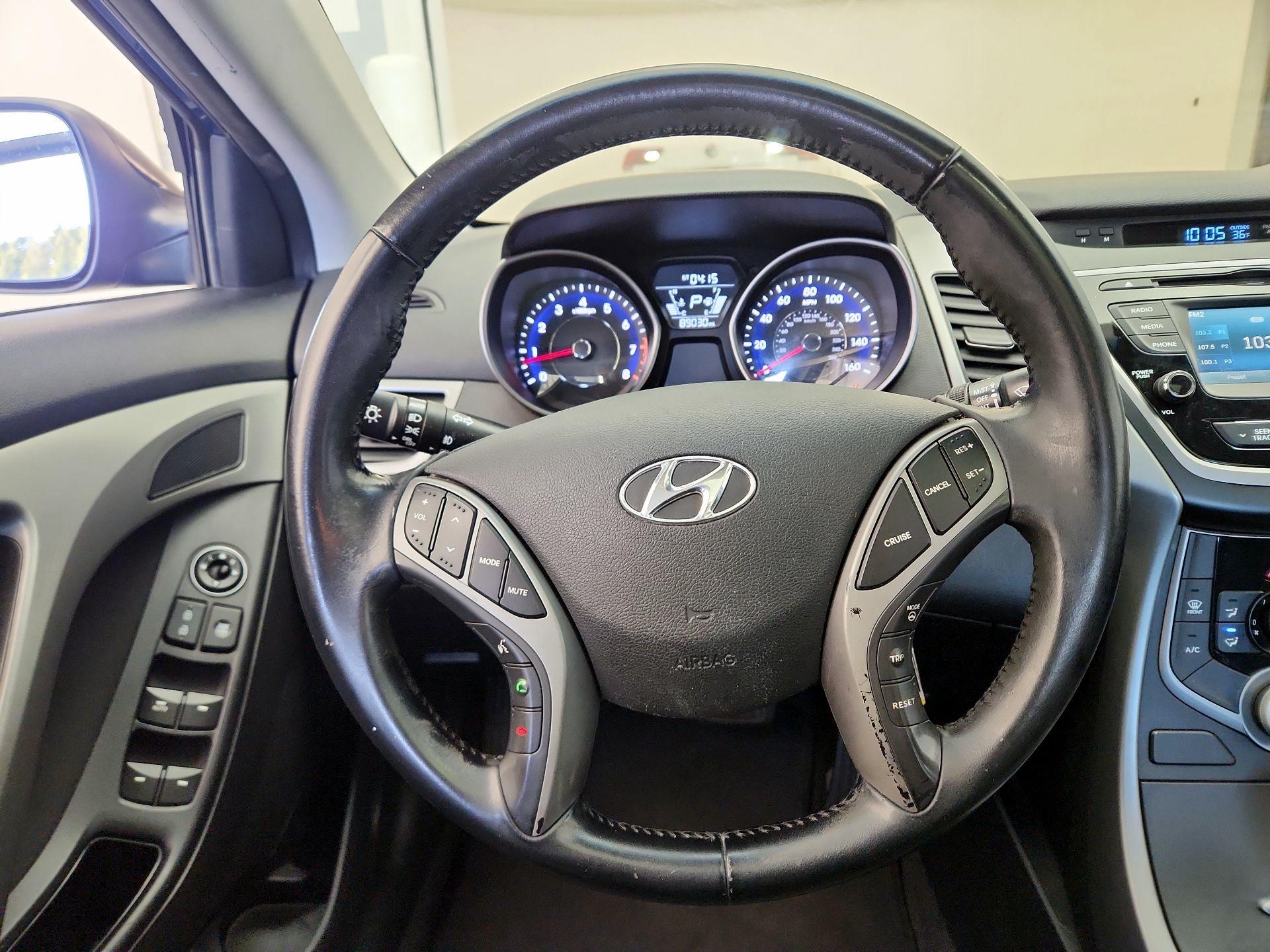 Thumbnail: 2015 Hyundai Elantra - 10