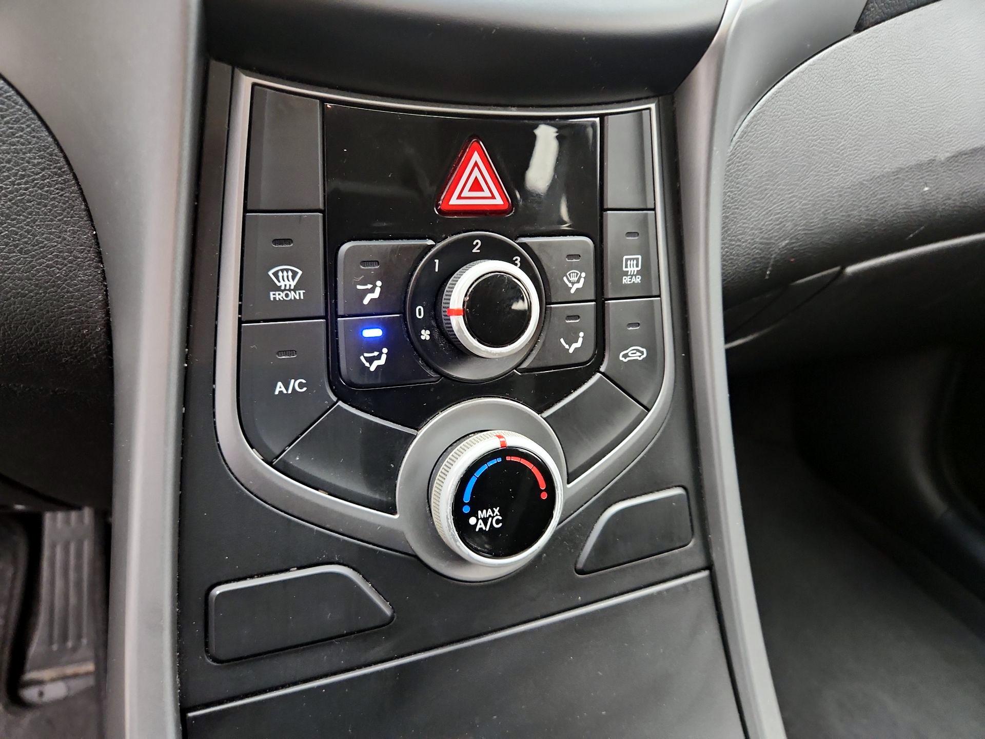 Thumbnail: 2015 Hyundai Elantra - 16