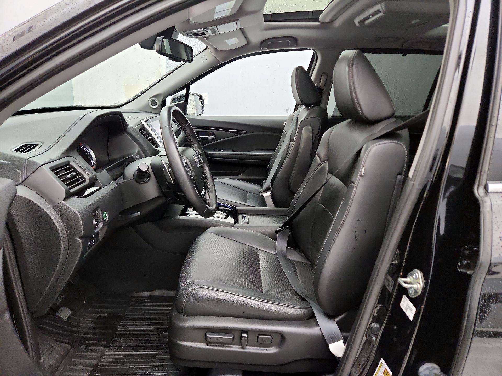 Thumbnail: 2016 Honda Pilot - 11