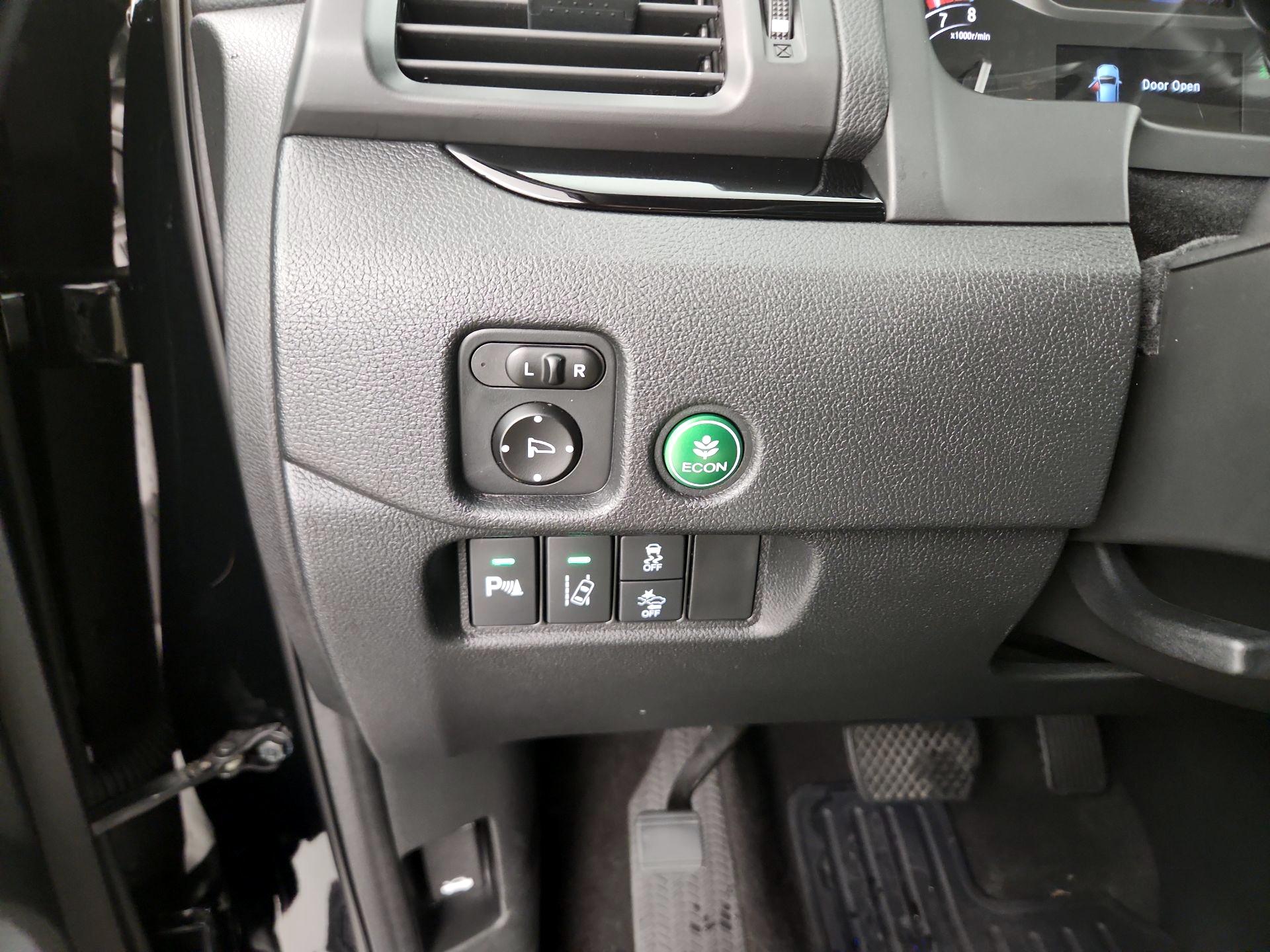 Thumbnail: 2016 Honda Pilot - 13