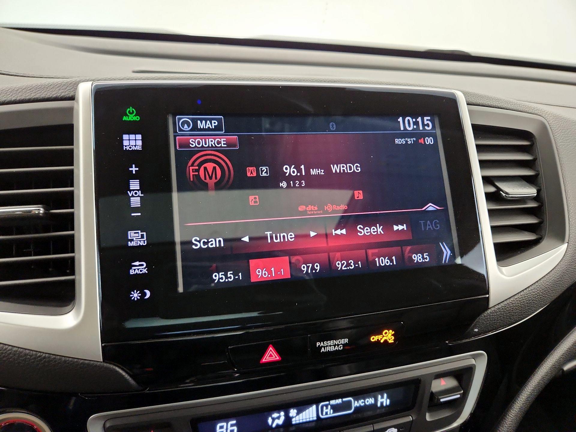 Thumbnail: 2016 Honda Pilot - 16