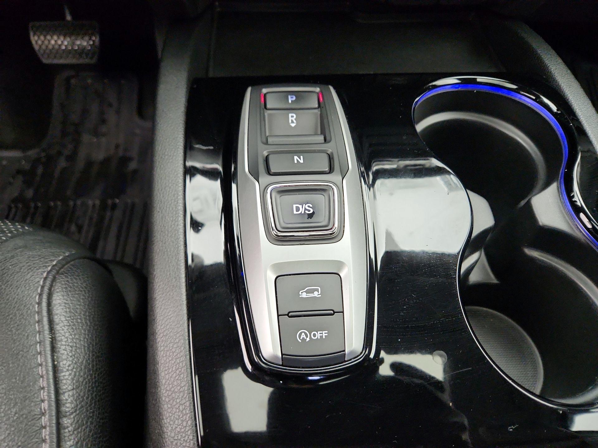 Thumbnail: 2016 Honda Pilot - 18