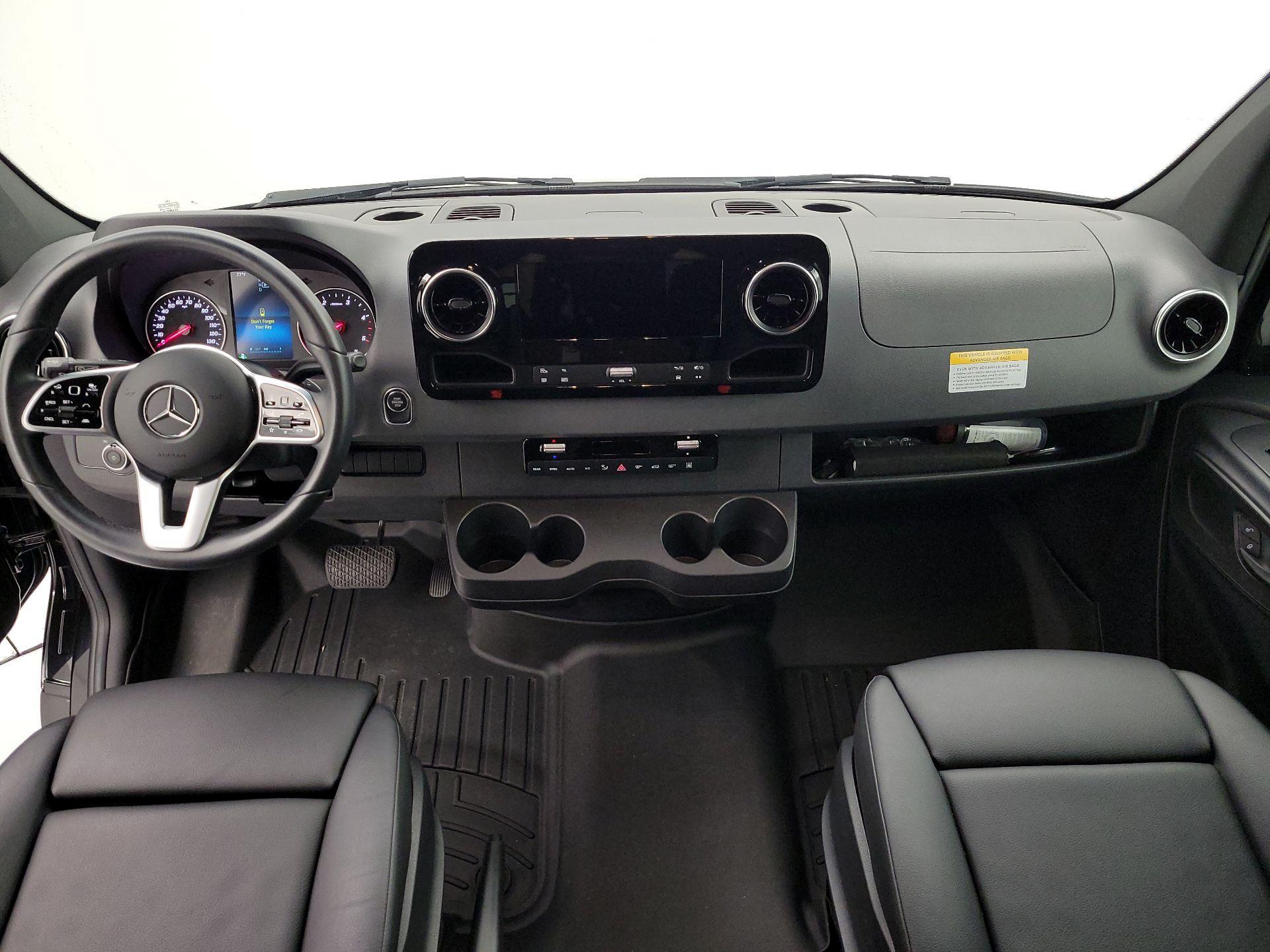 Thumbnail: 2023 Mercedes-Benz Sprinter - 9