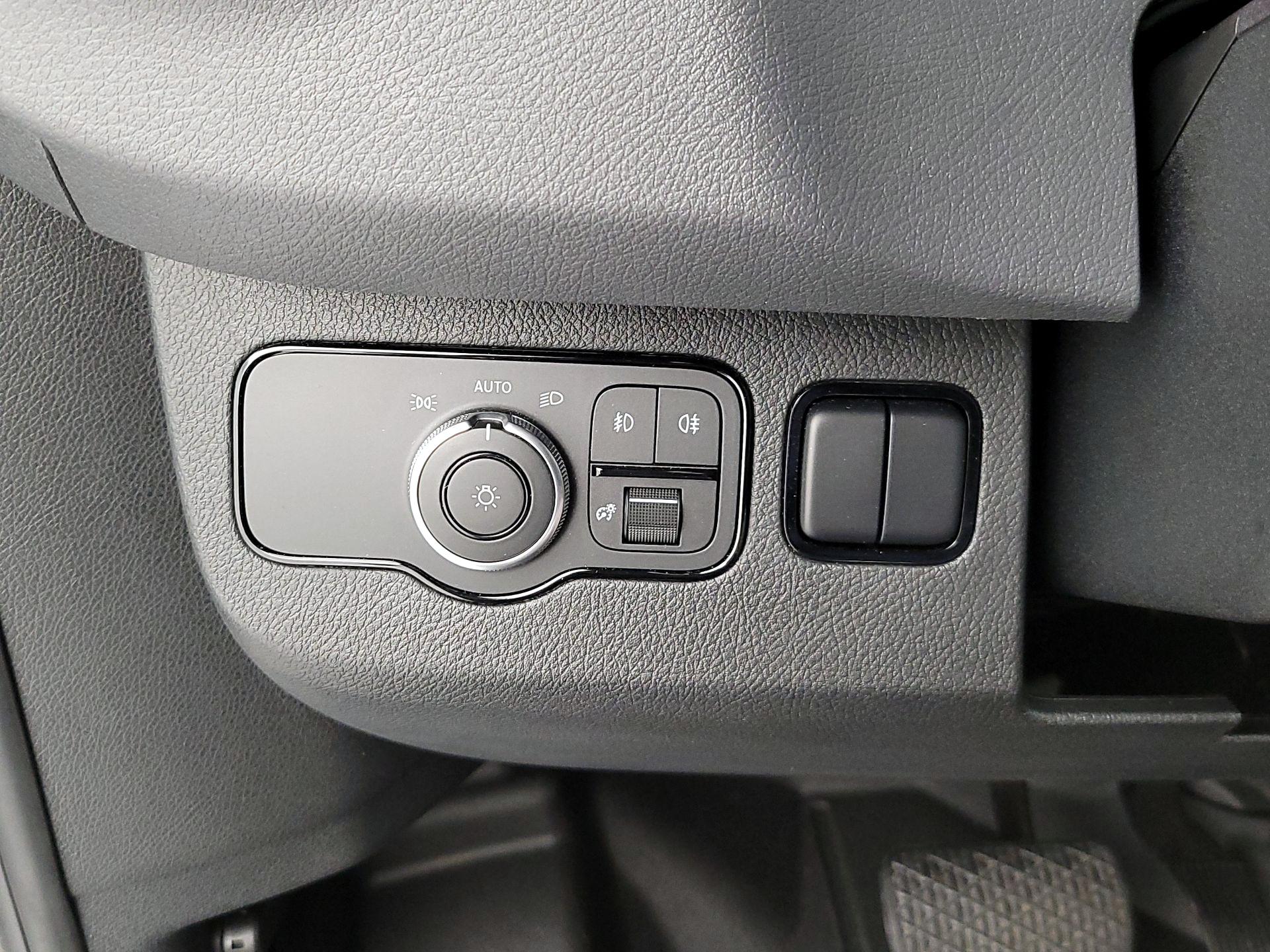 Thumbnail: 2023 Mercedes-Benz Sprinter - 13