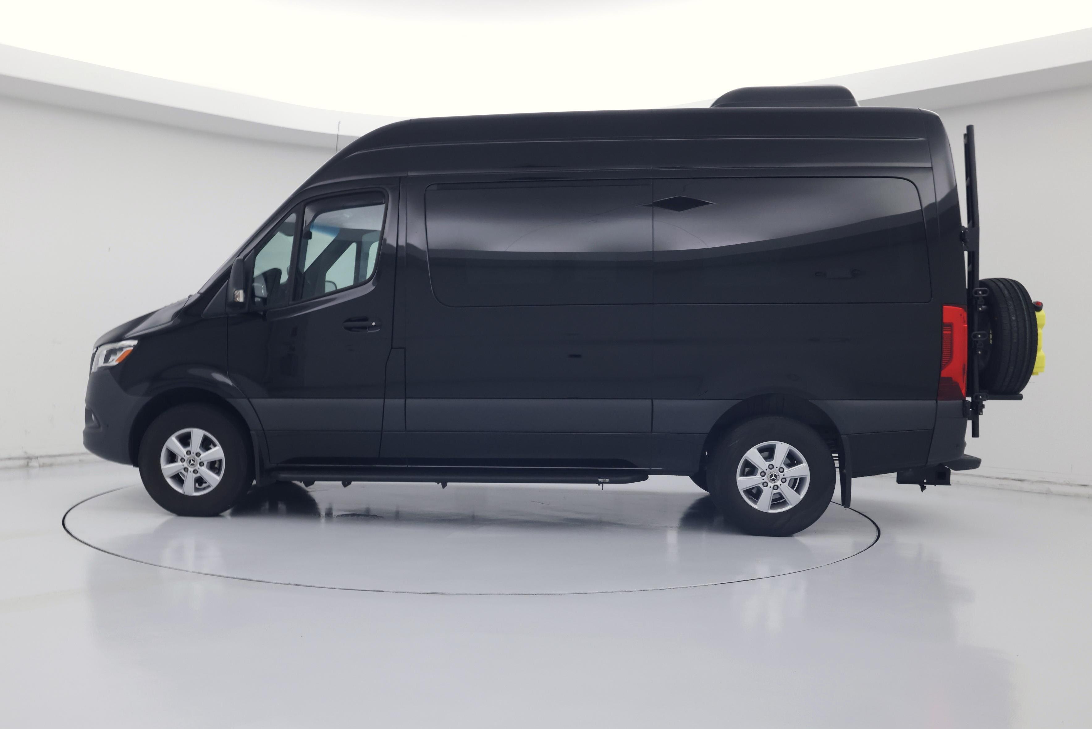 Thumbnail: 2023 Mercedes-Benz Sprinter - 3