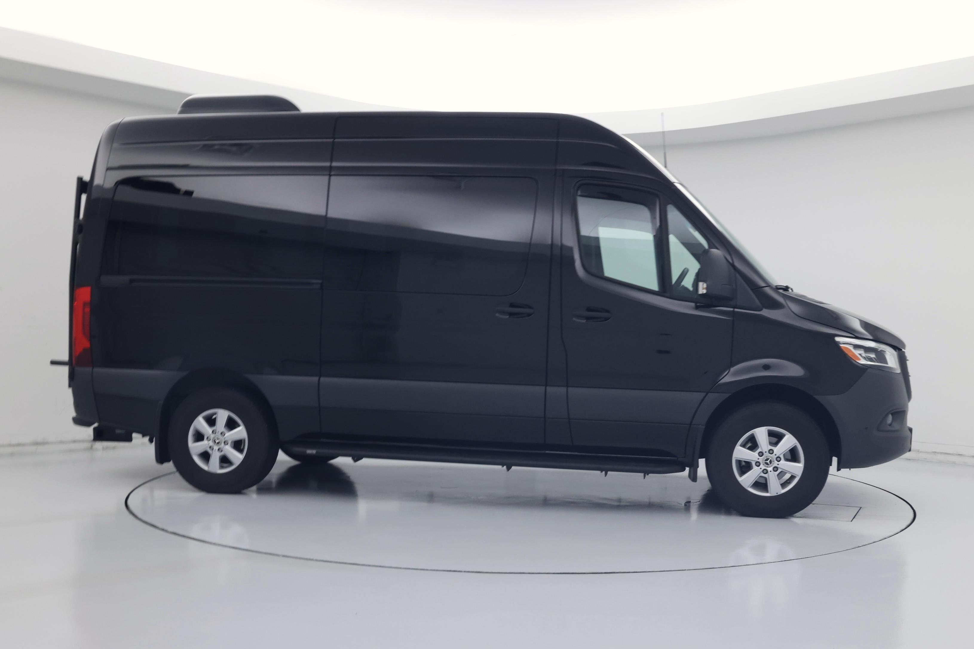 Thumbnail: 2023 Mercedes-Benz Sprinter - 7