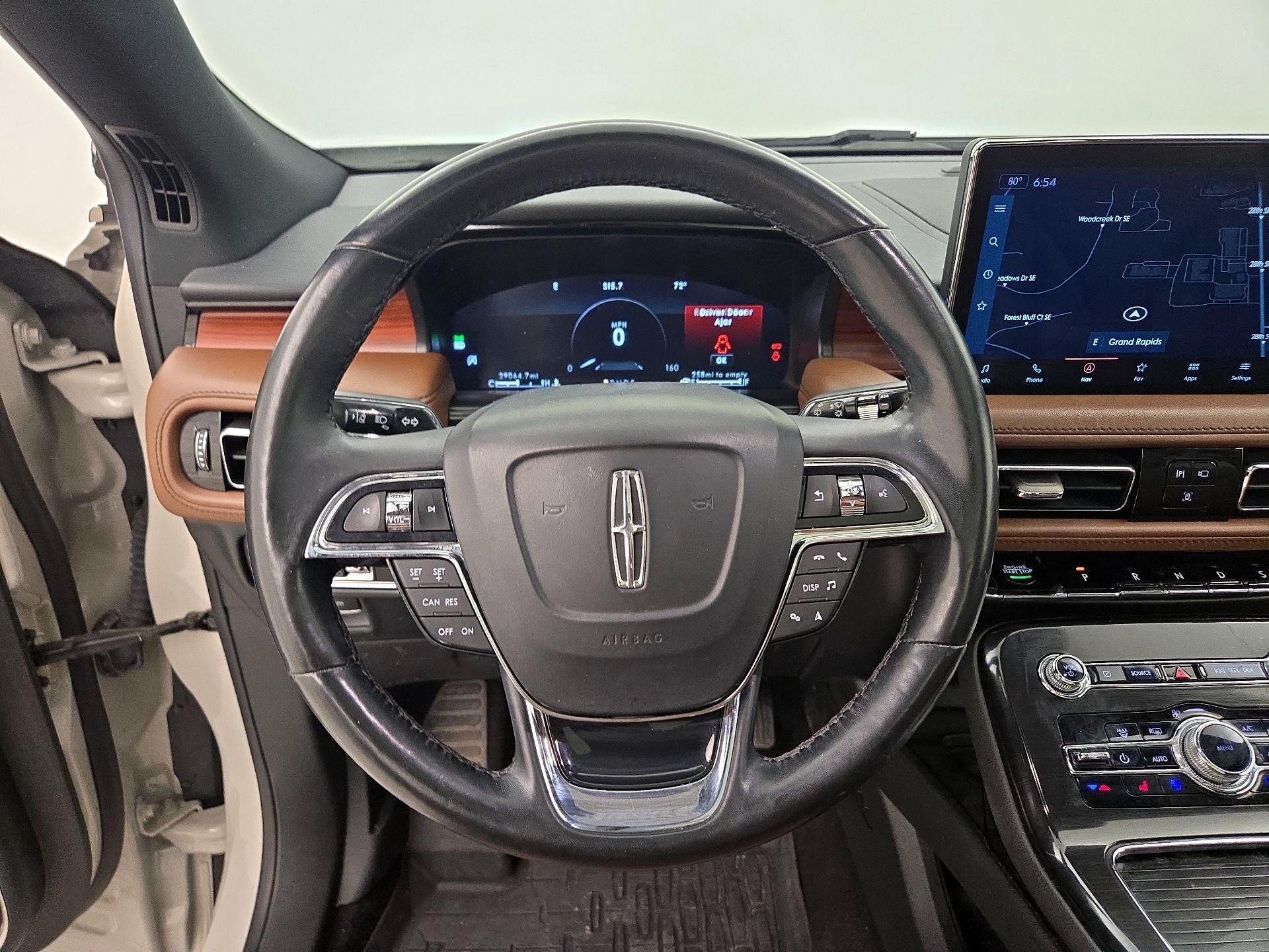 Thumbnail: 2022 Lincoln Nautilus - 10