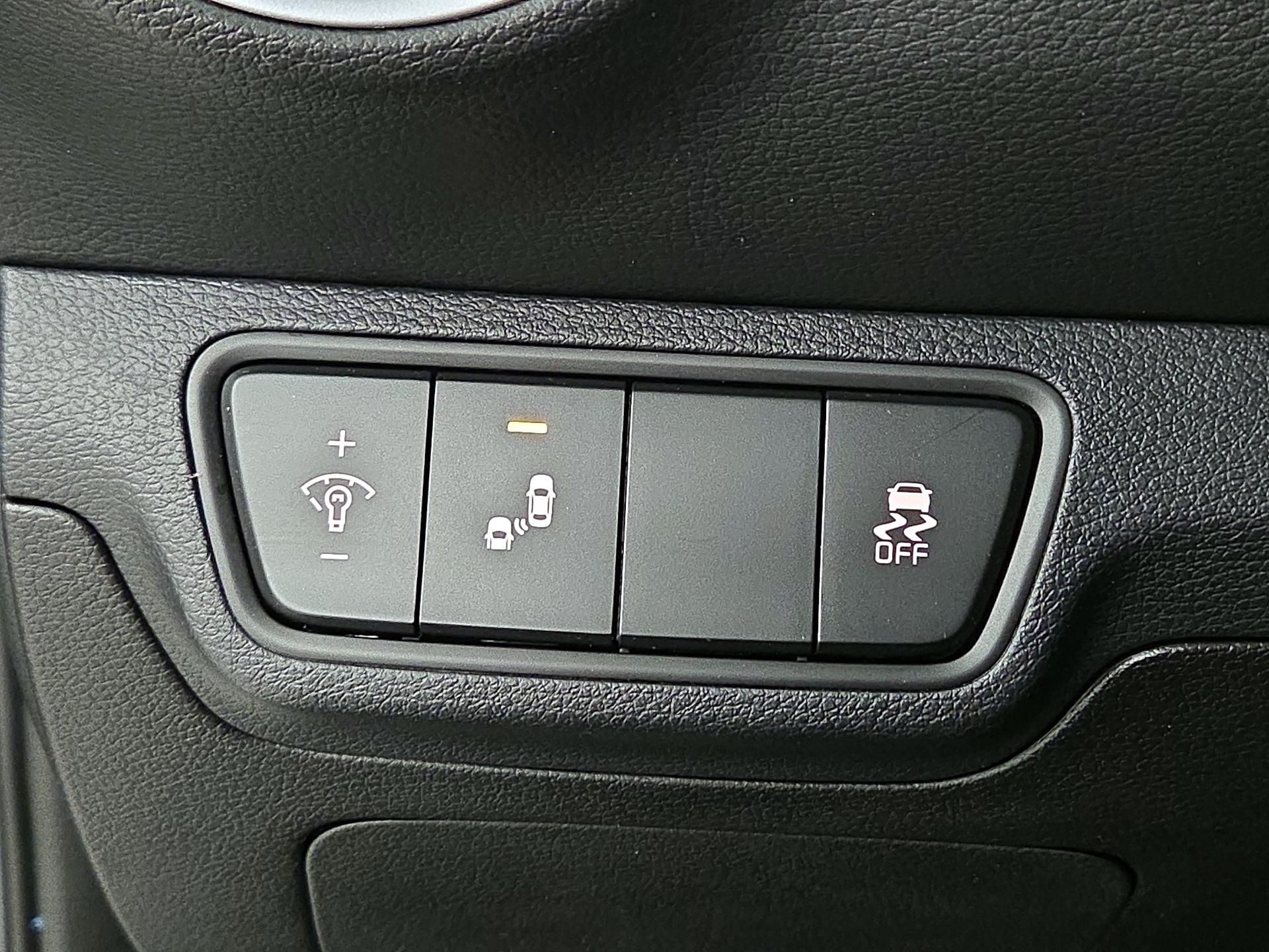 Thumbnail: 2023 Kia Forte - 13