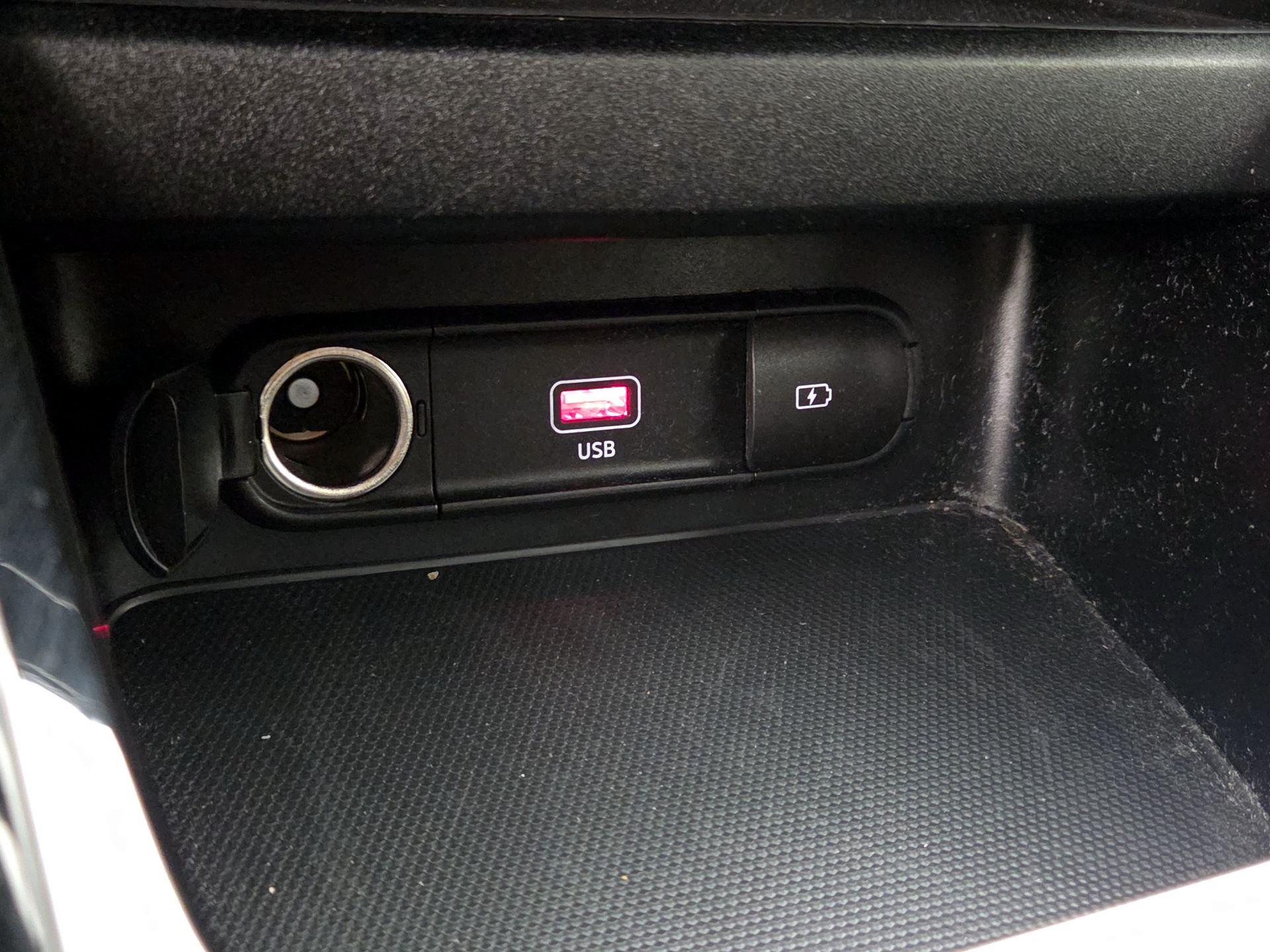 Thumbnail: 2023 Kia Forte - 19