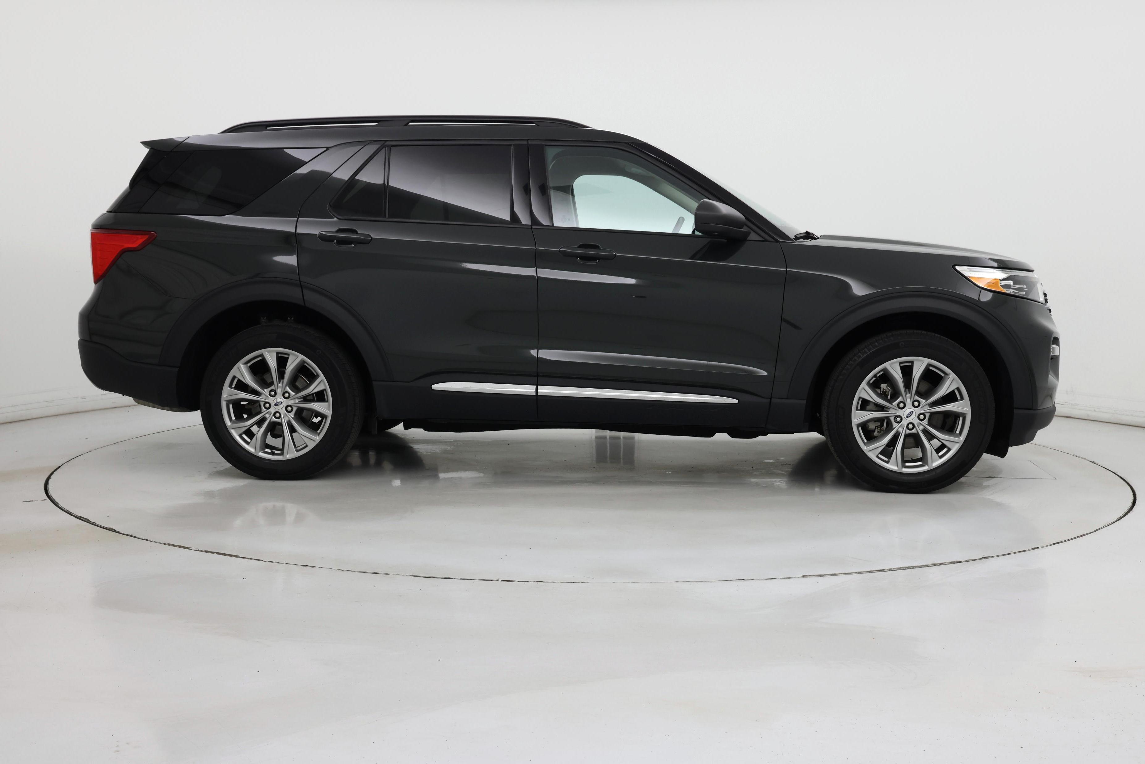 Thumbnail: 2023 Ford Explorer - 7