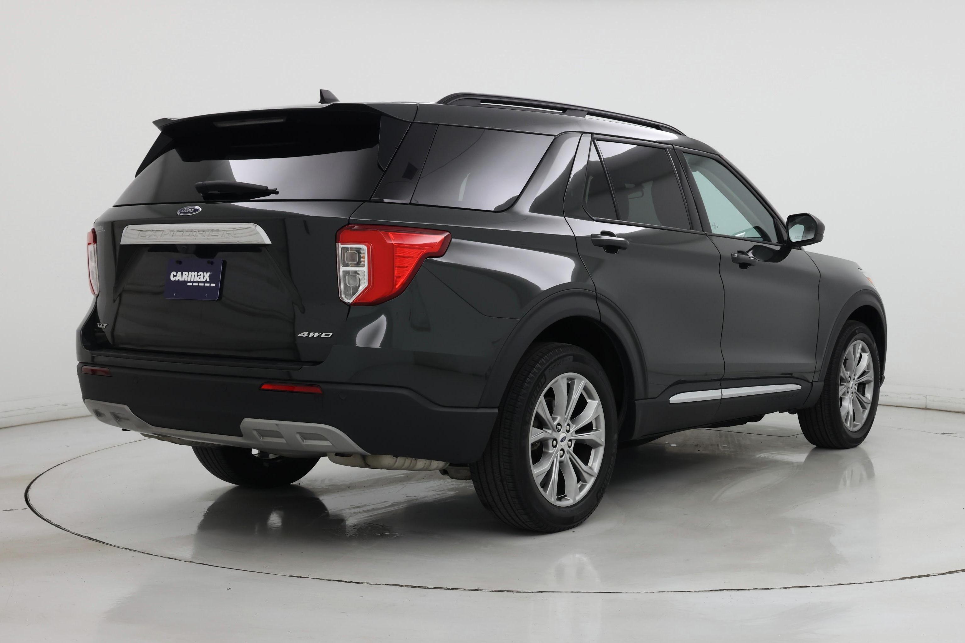 Thumbnail: 2023 Ford Explorer - 8