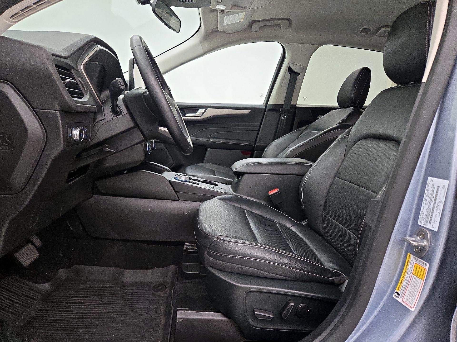 Thumbnail: 2022 Ford Escape - 11