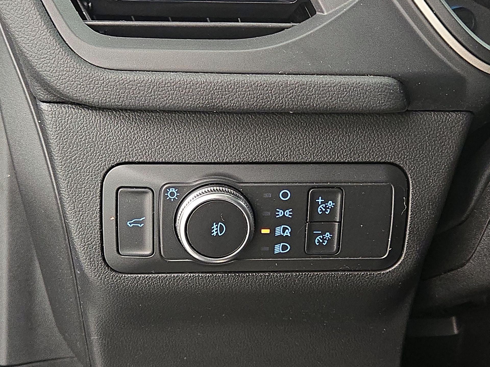 Thumbnail: 2022 Ford Escape - 13